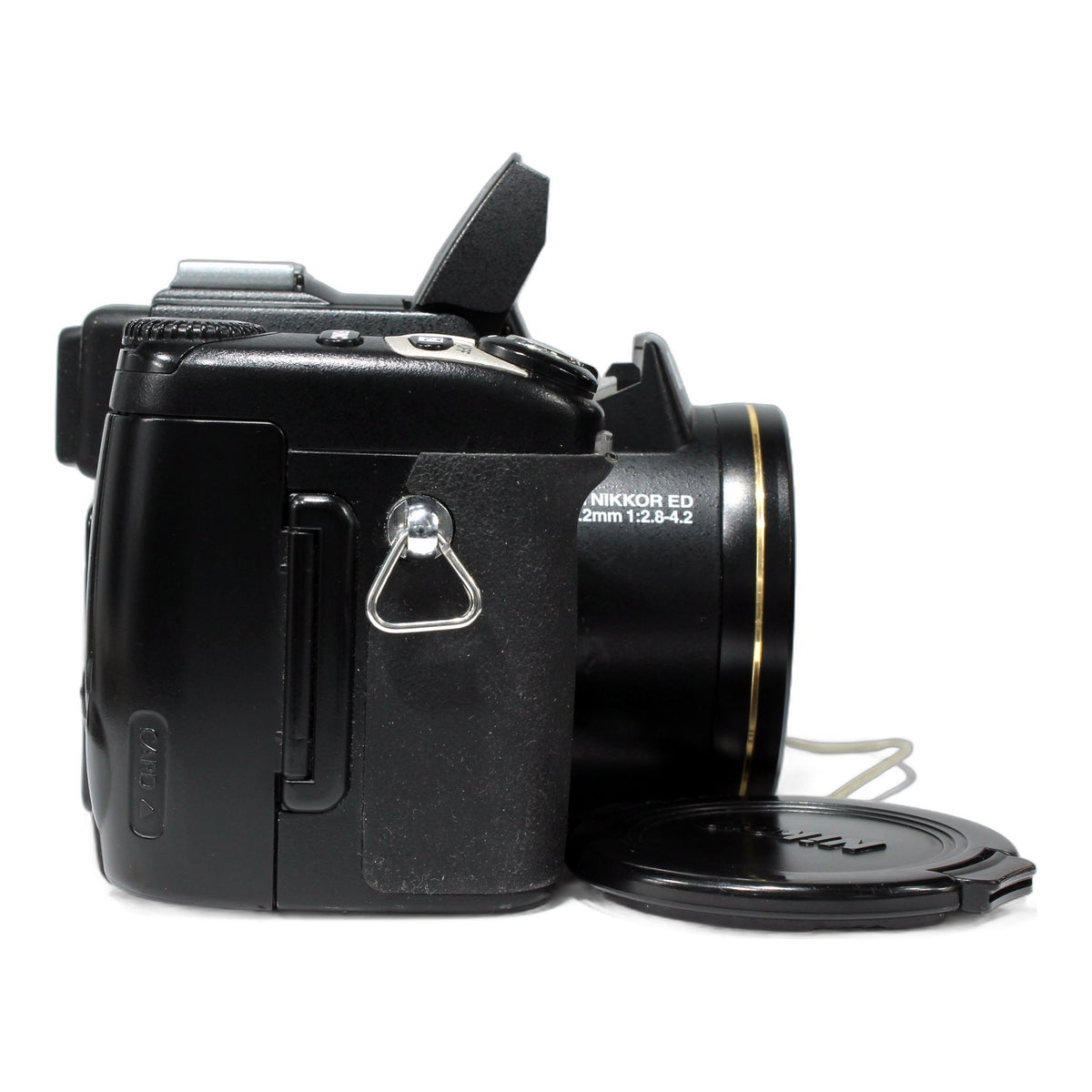 Nikon Coolpix 5700 Bridgekamera 5.0MP Digital Camera Digitalkamera Bridge Camera