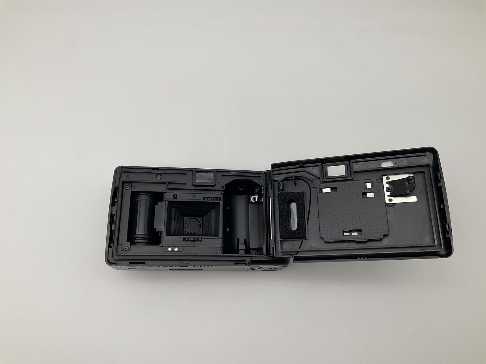 Olympus Trip 100 !Flash defective! Compact camera Point &amp; Shoot Analog AF autofocus