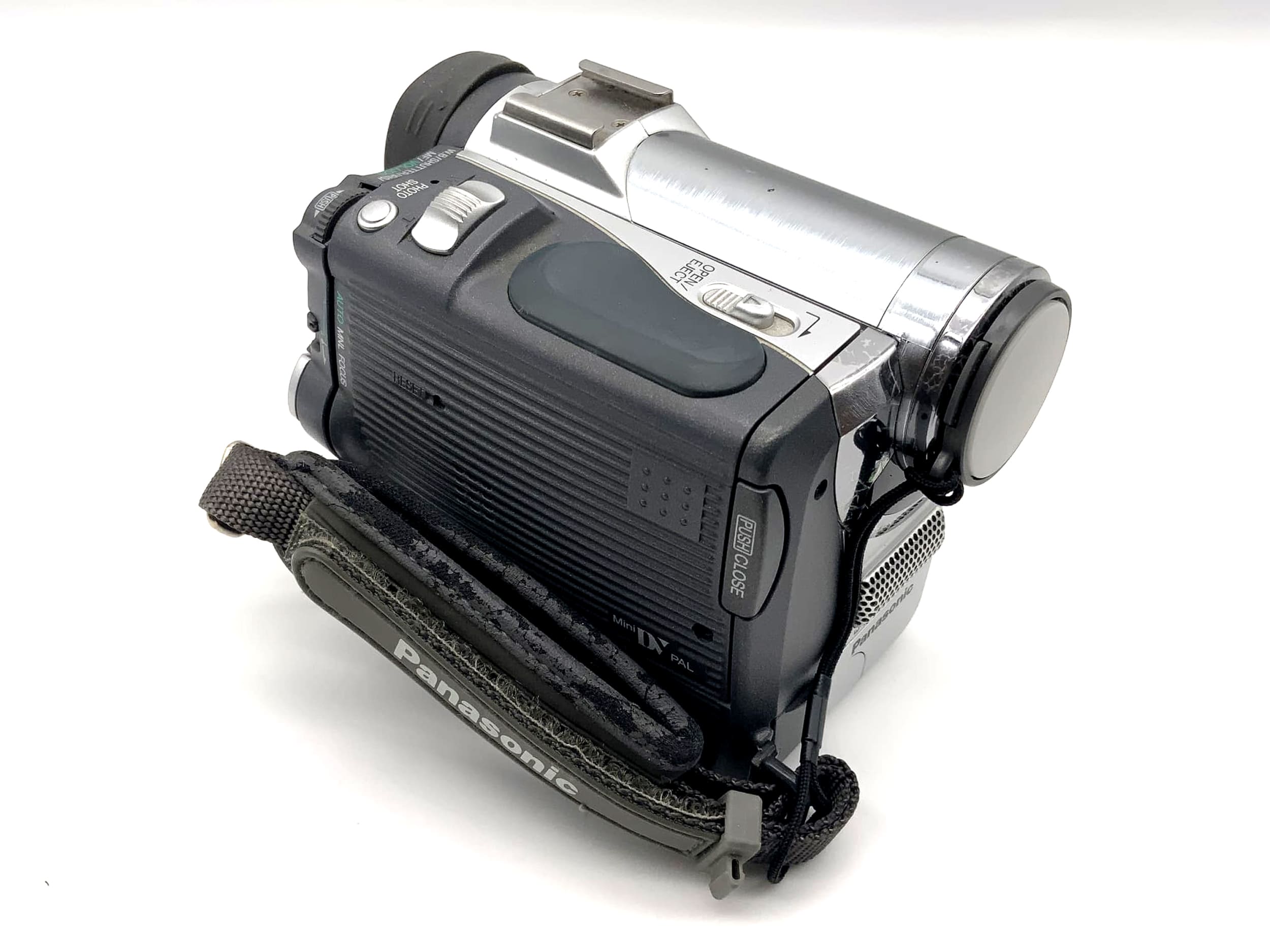 Panasonic NV-GS3 NV-GS3EG camcorder video camera with battery