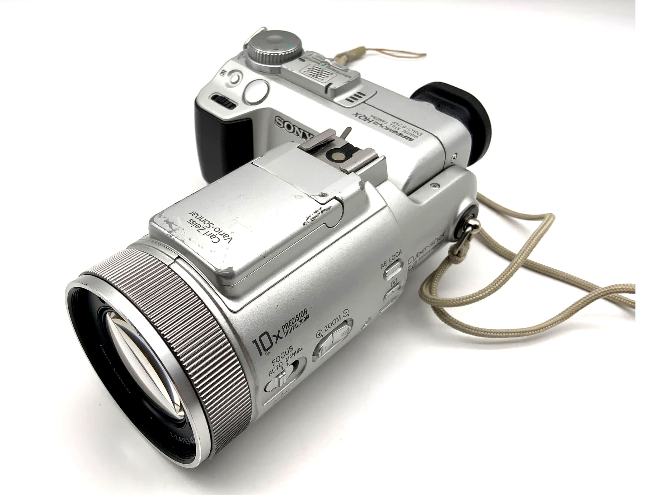 Sony MPEG Movie HQX DSC-F717 Camcorder Video Camera with Battery