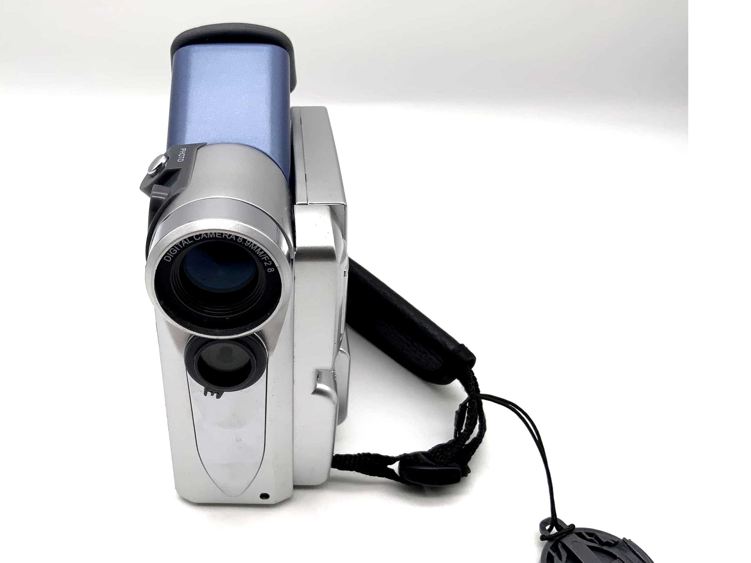 Camcorder video camera with battery