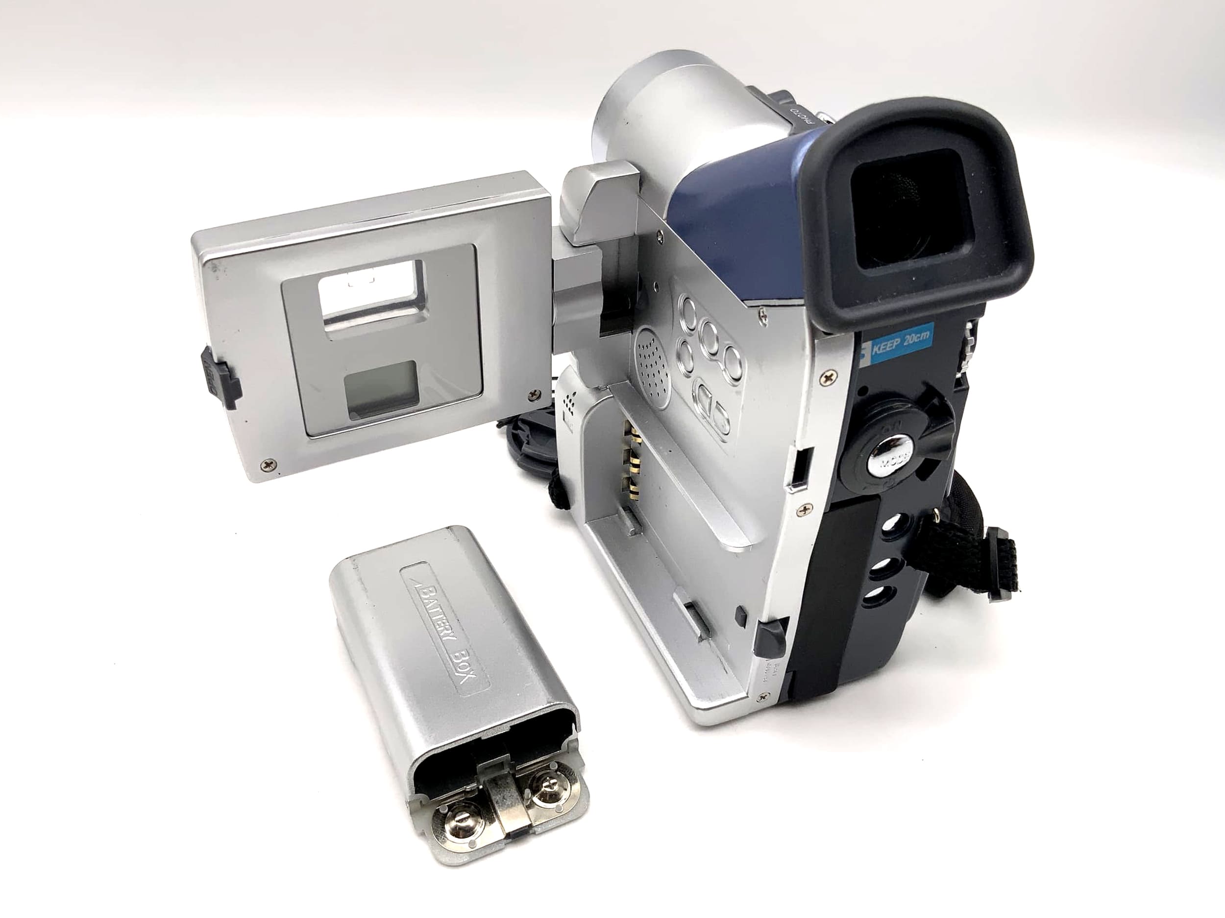 Camcorder video camera with battery