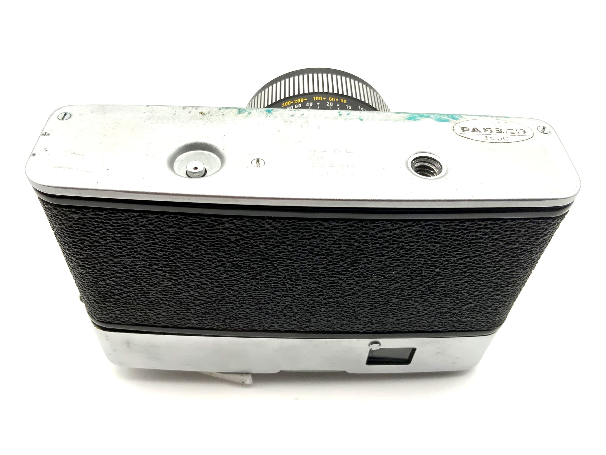 Revue Auto-Matic viewfinder camera with Hexar 40mm 1:2.8 35mm compact camera