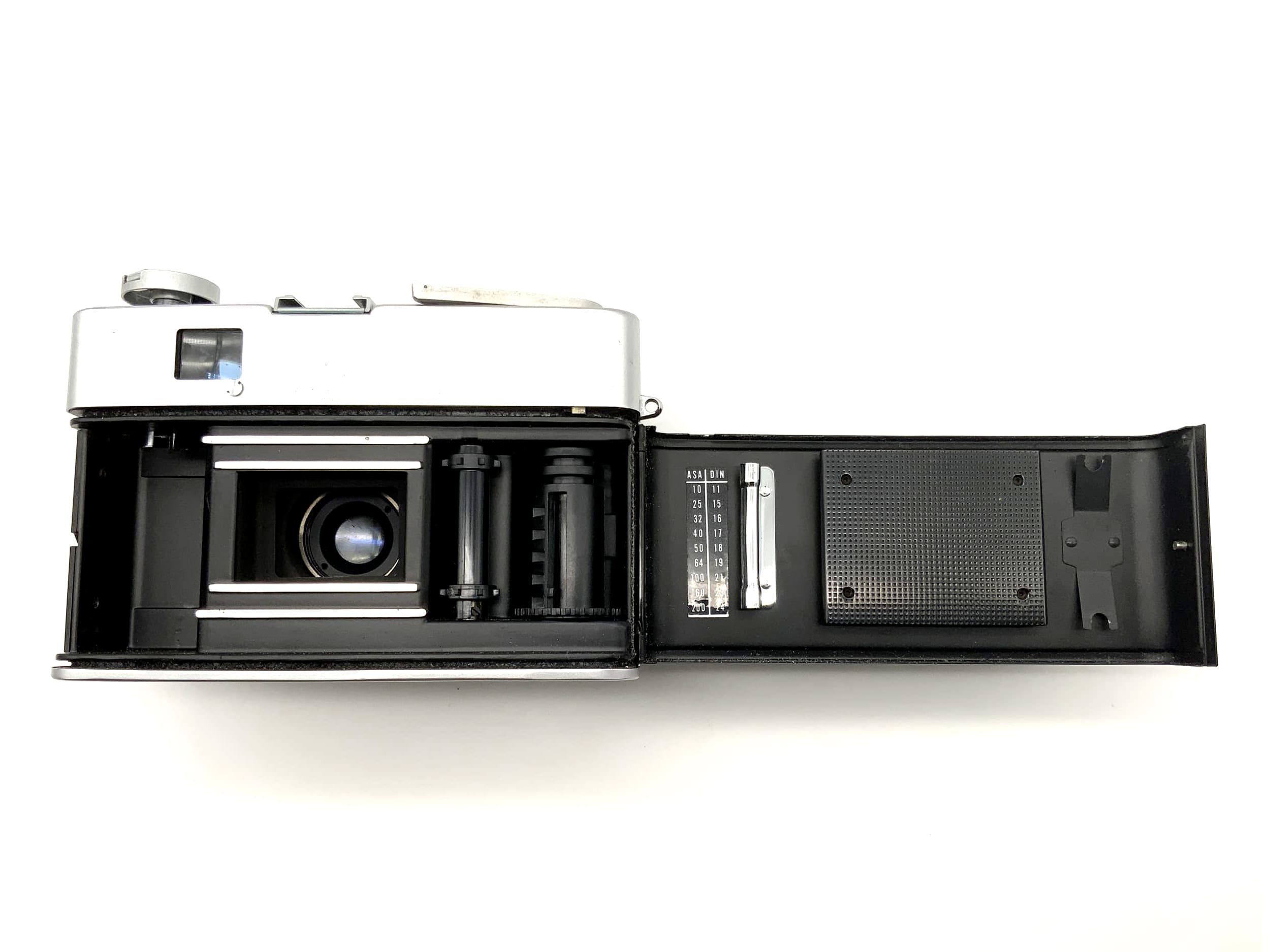 Revue Auto-Matic viewfinder camera with Hexar 40mm 1:2.8 35mm compact camera