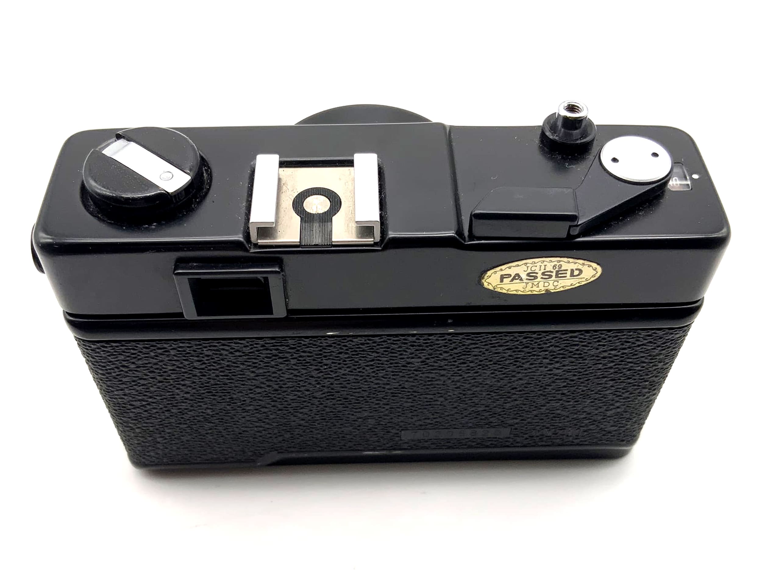 Revue 400 SE viewfinder camera with Revuenon 40mm 1:1.7 35mm compact camera