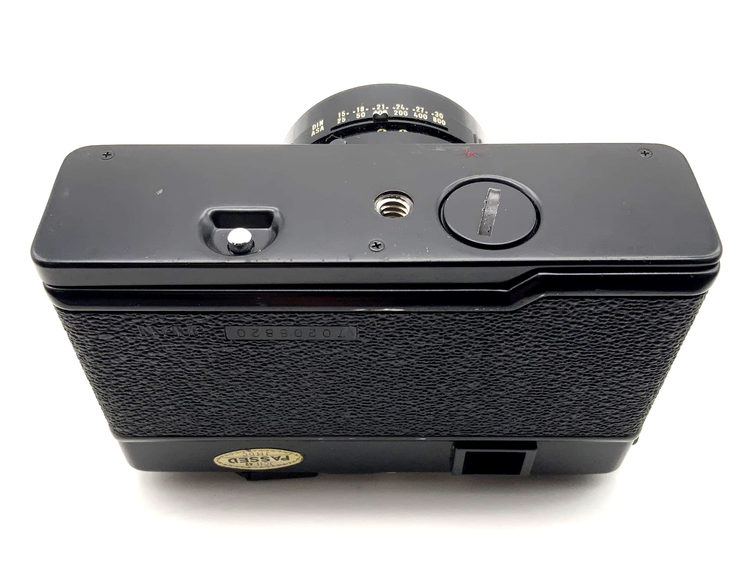Revue 400 SE viewfinder camera with Revuenon 40mm 1:1.7 35mm compact camera