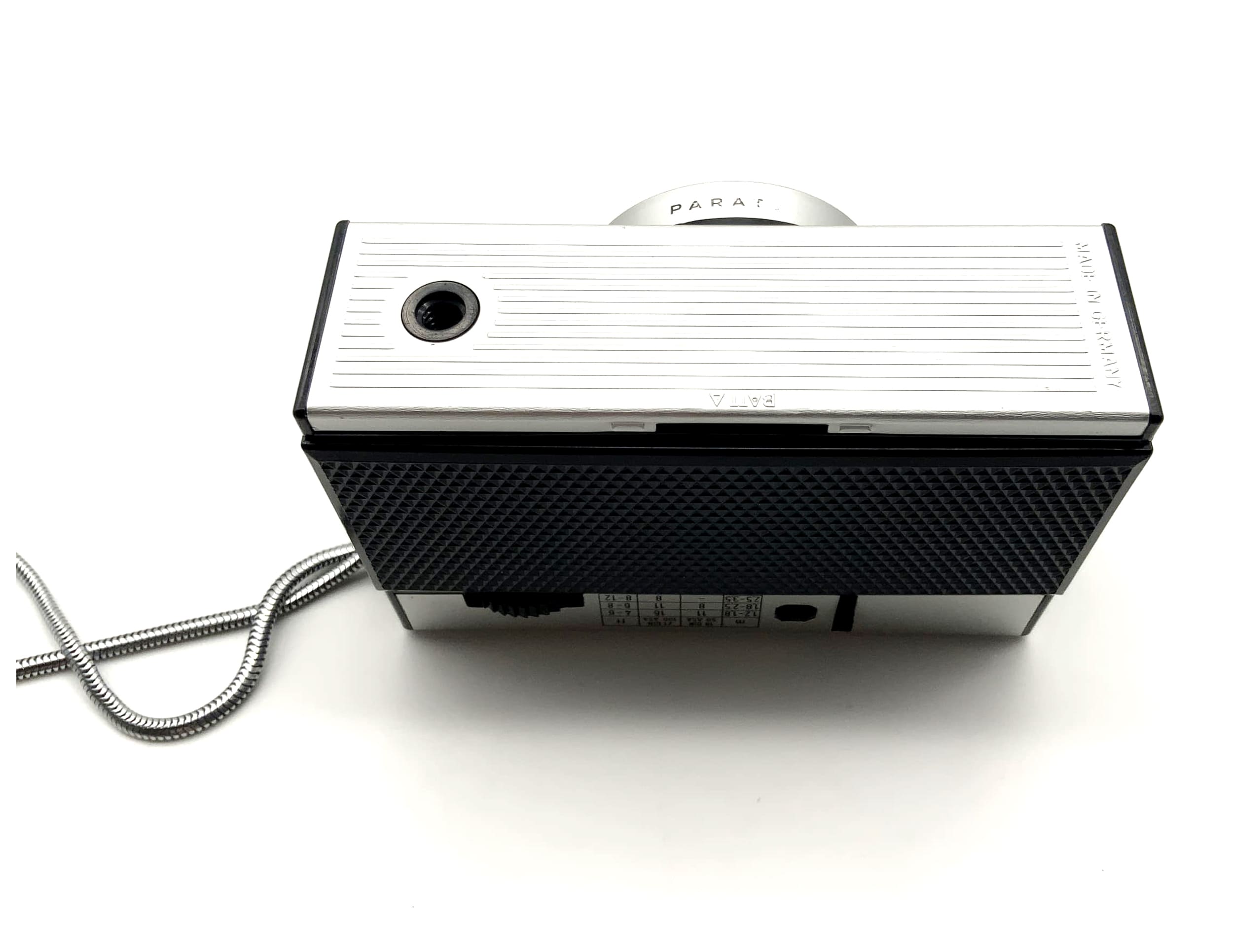 Agfa Iso-Rapid IF viewfinder camera with Isinar 1:8 35mm compact camera