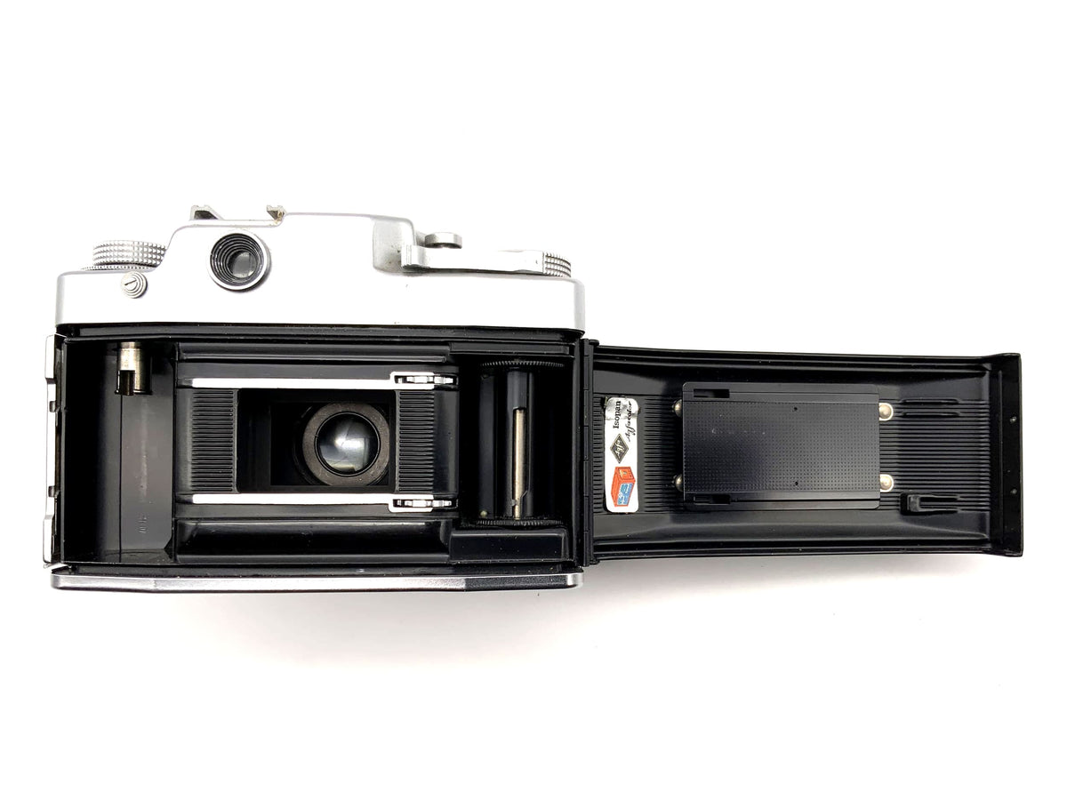 Agfa Silette SL rangefinder camera with Color Solinar 50mm 1:2.8 and 35mm Prontor SLK lenses.