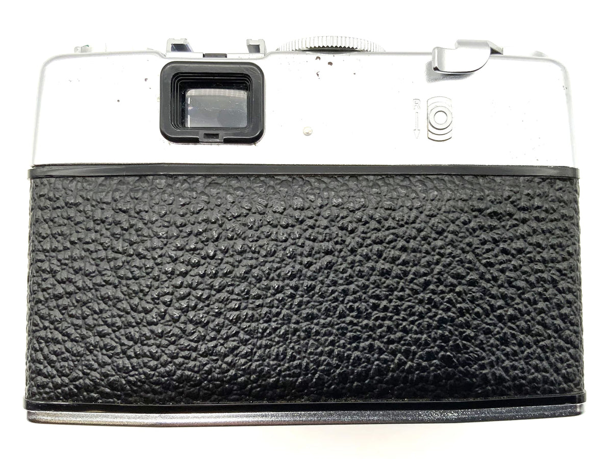 Agfa Silette-L rangefinder camera with Color Agnar 45mm 1:2.8 and 35mm Prontor 125 lenses.