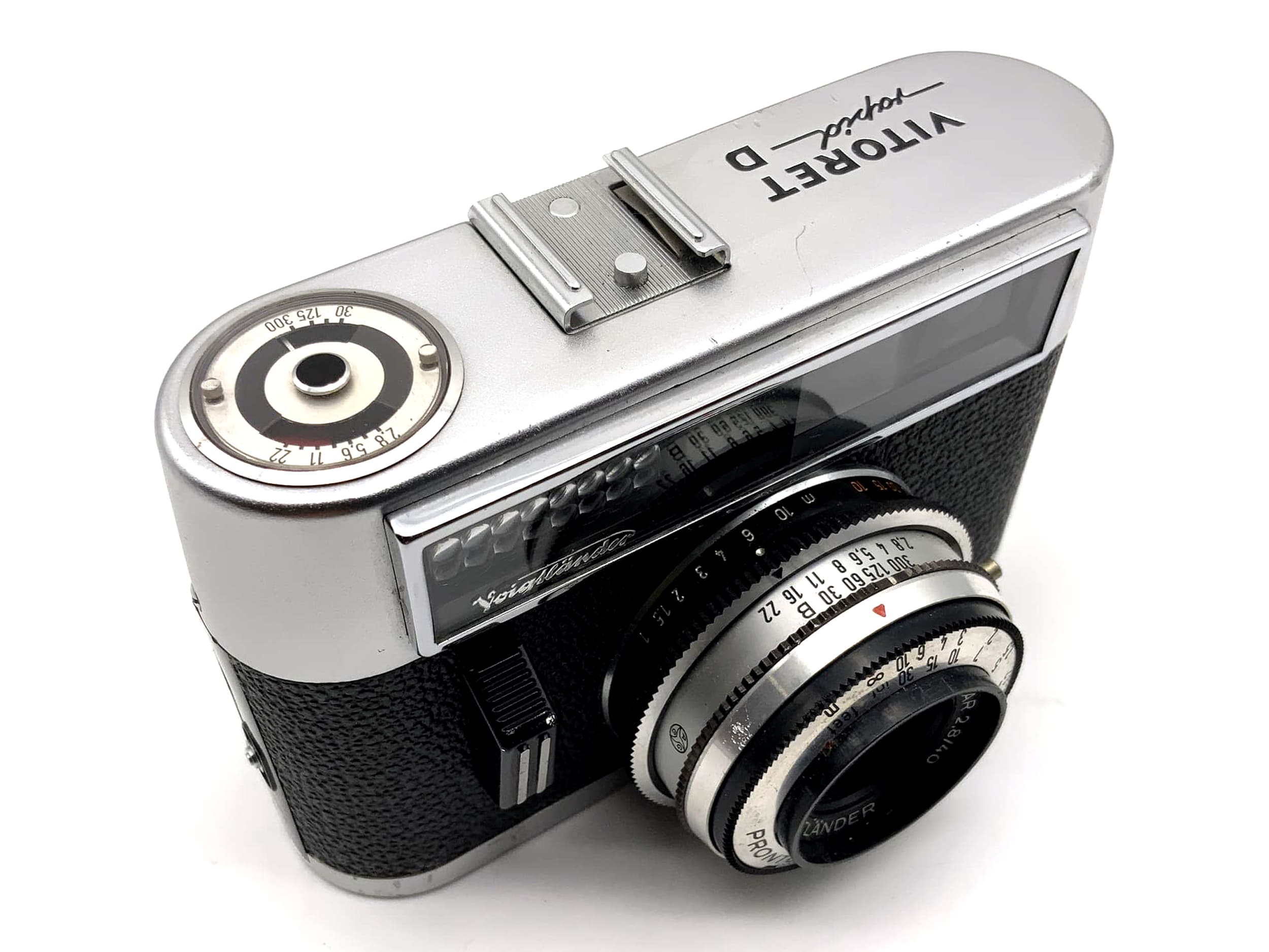 Voigtländer Vitoret D viewfinder camera with Color Lanthar 40mm 2.8 35mm Prontor 300