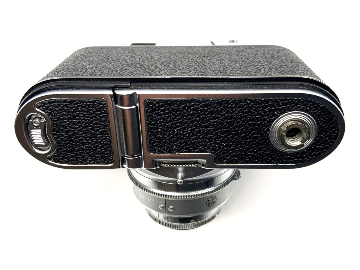 Voigtländer Vito BL viewfinder camera with Color Skopar 50mm 1:3.5 and 35mm Prontor SVS lenses.