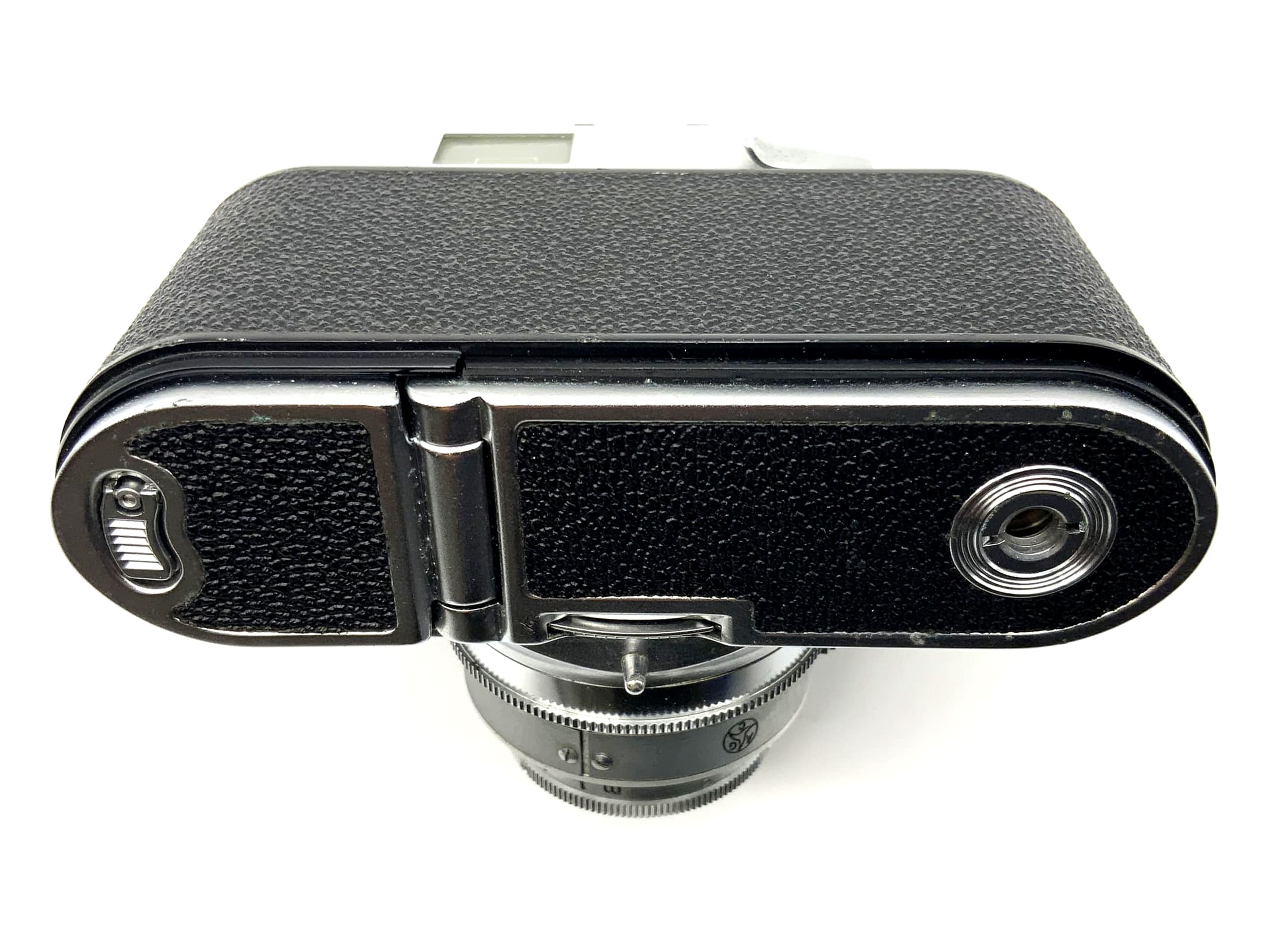 Voigtländer Vito B rangefinder camera with Color Skopar 50mm 1:3.5 and 35mm Prontor SVS lenses.
