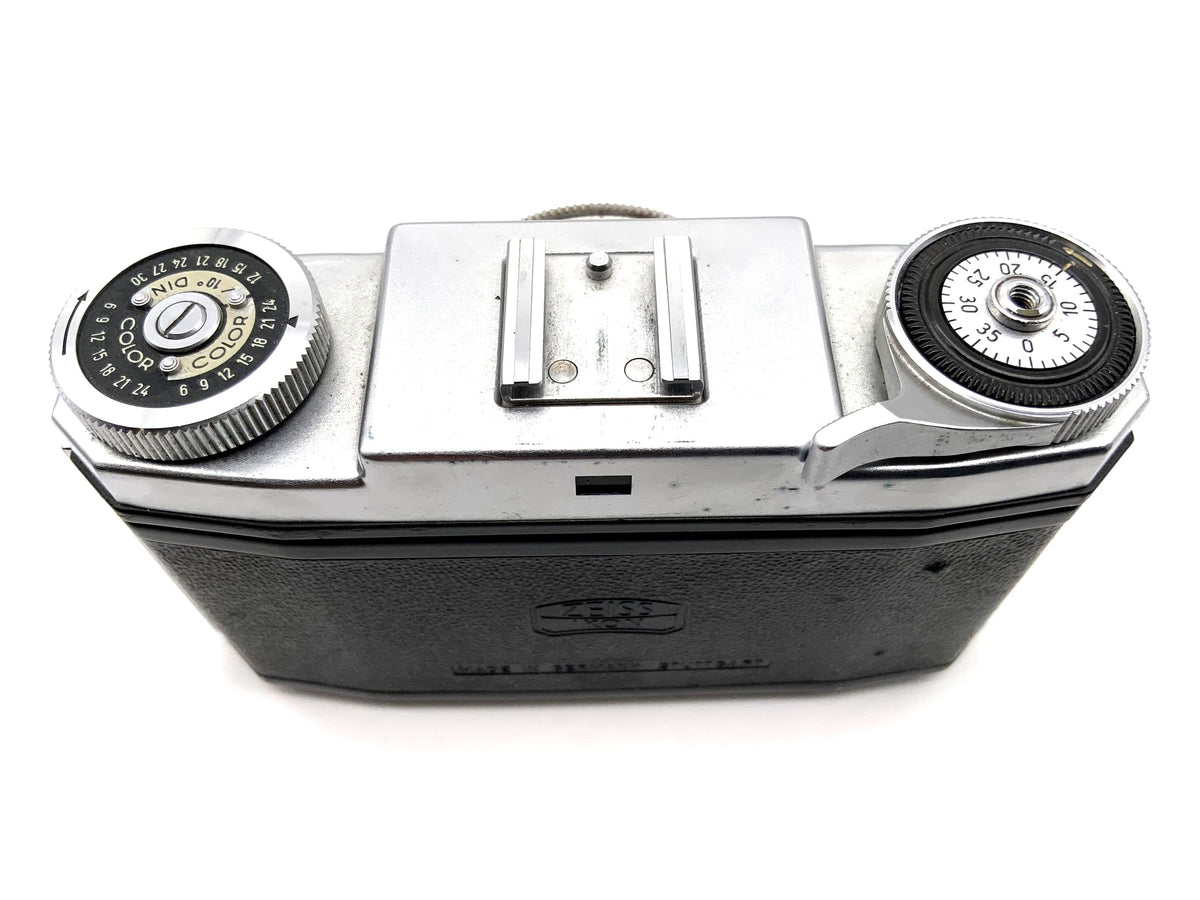 Zeiss Ikon Contina viewfinder camera with Novar Anastigmat 45mm 1:3.5 35mm Prontor-SVS