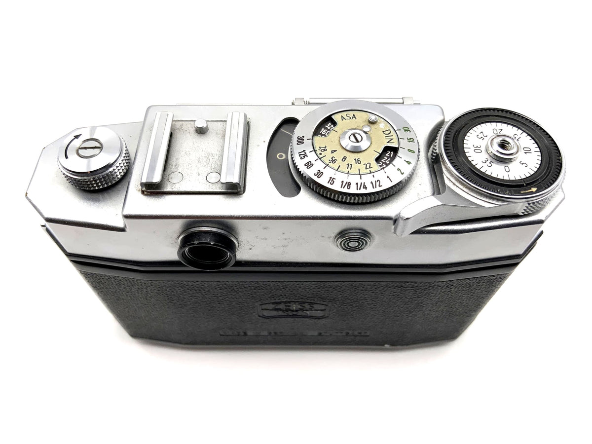Zeiss Ikon Contina viewfinder camera with Novicar Anastigmat 45mm 1:2.8 35mm