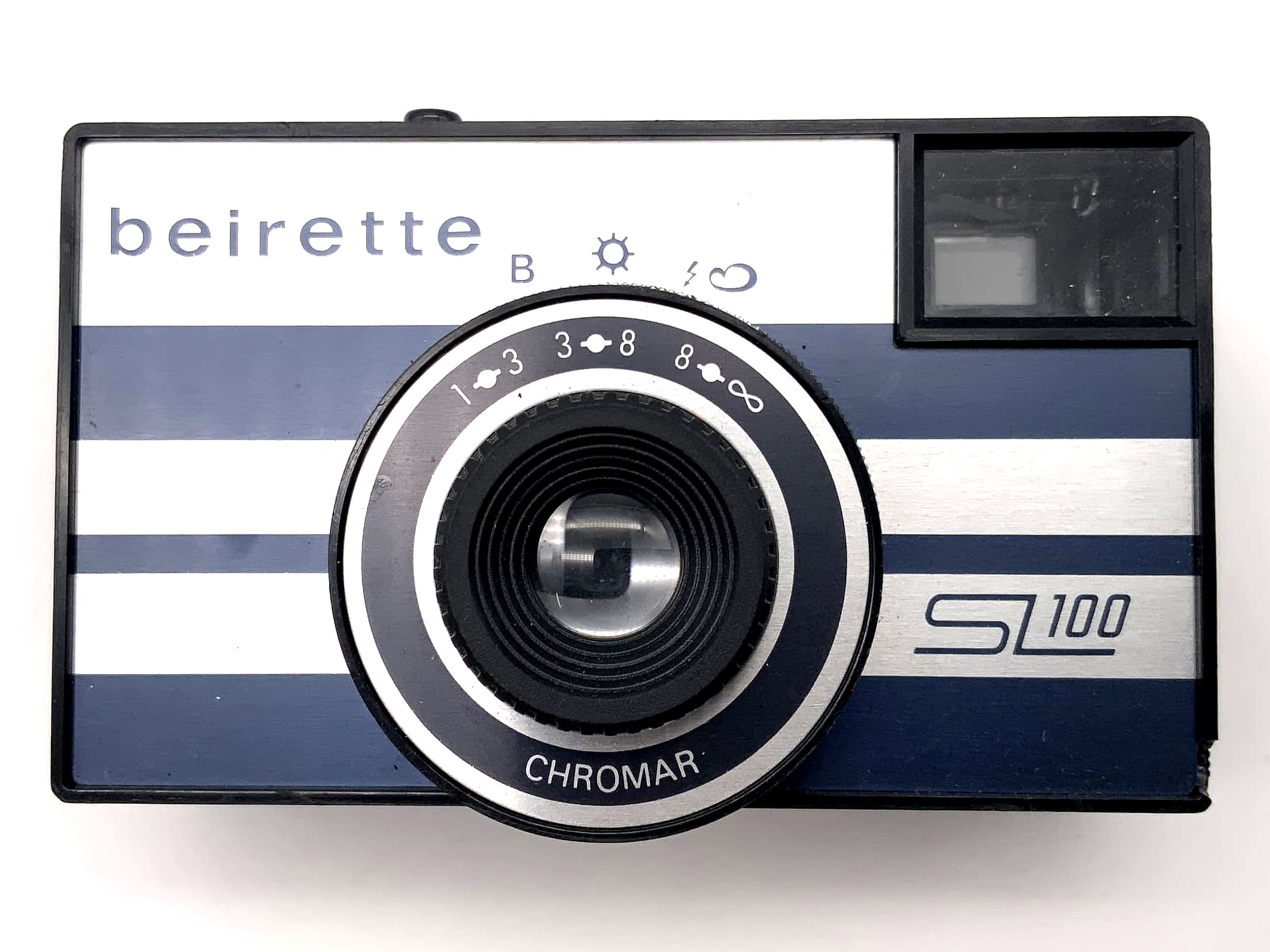 Beirette SL100 viewfinder camera with Chromar 35mm compact camera