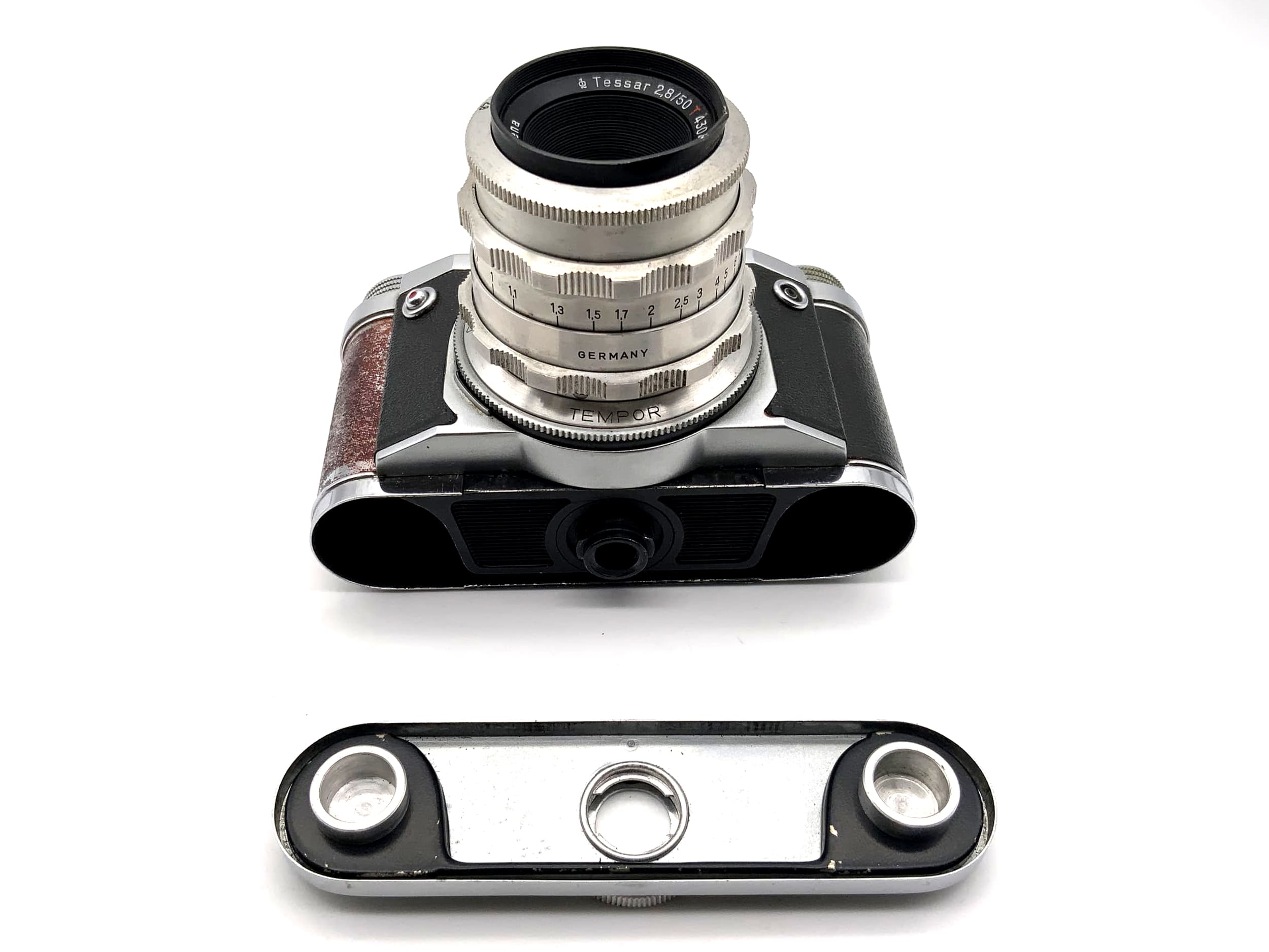 Altix Tempor viewfinder camera with Tessar 50mm 1:2.8 red T 35mm compact camera