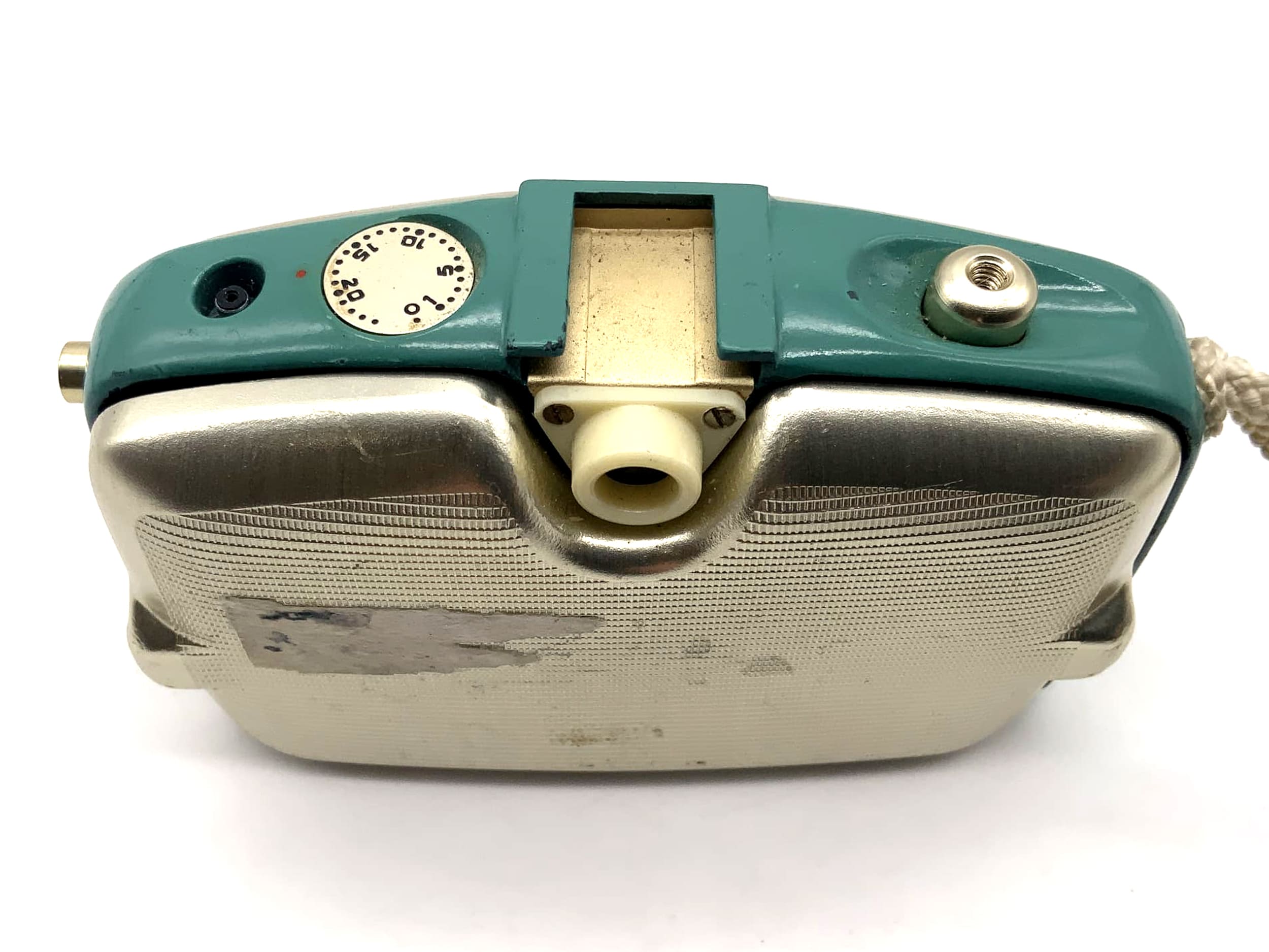 Welta Penti rangefinder camera with Trioplan 30mm 1:3.5 35mm compact camera green