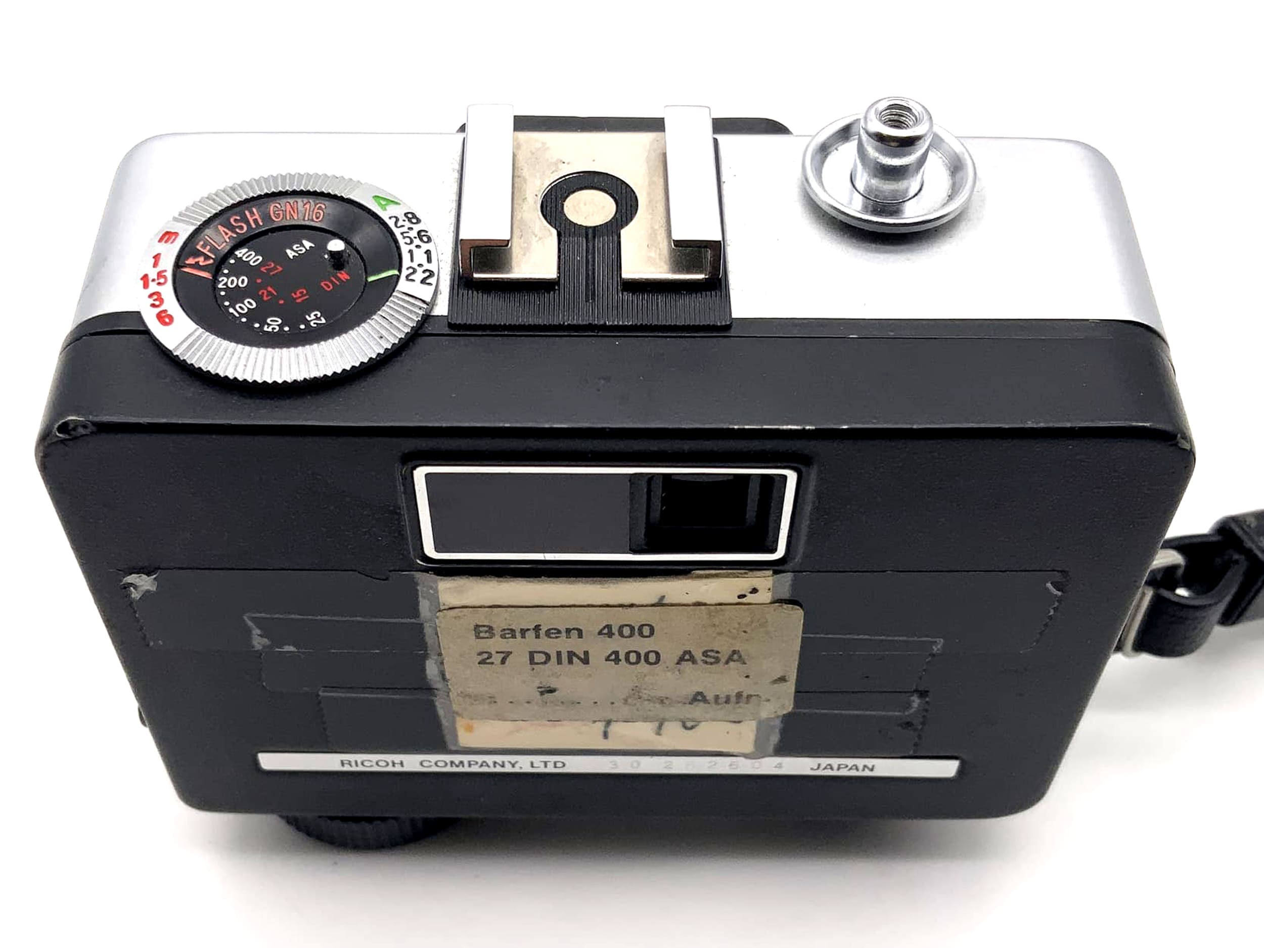Ricoh E2 viewfinder camera with 25mm 1:2.8 lens, 35mm compact camera, auto half
