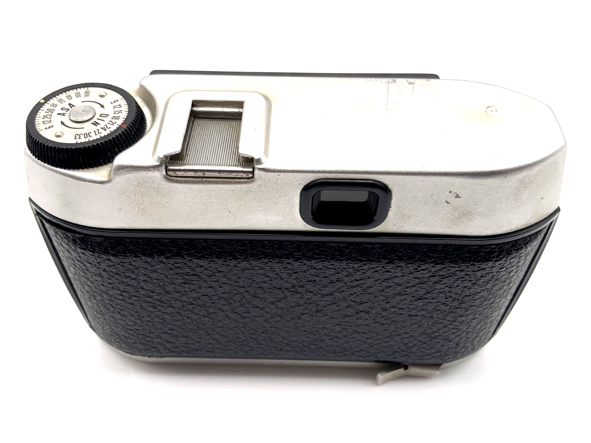 Balda Baldinette viewfinder camera with Color Isconar 45mm 1:2.8 35mm compact camera