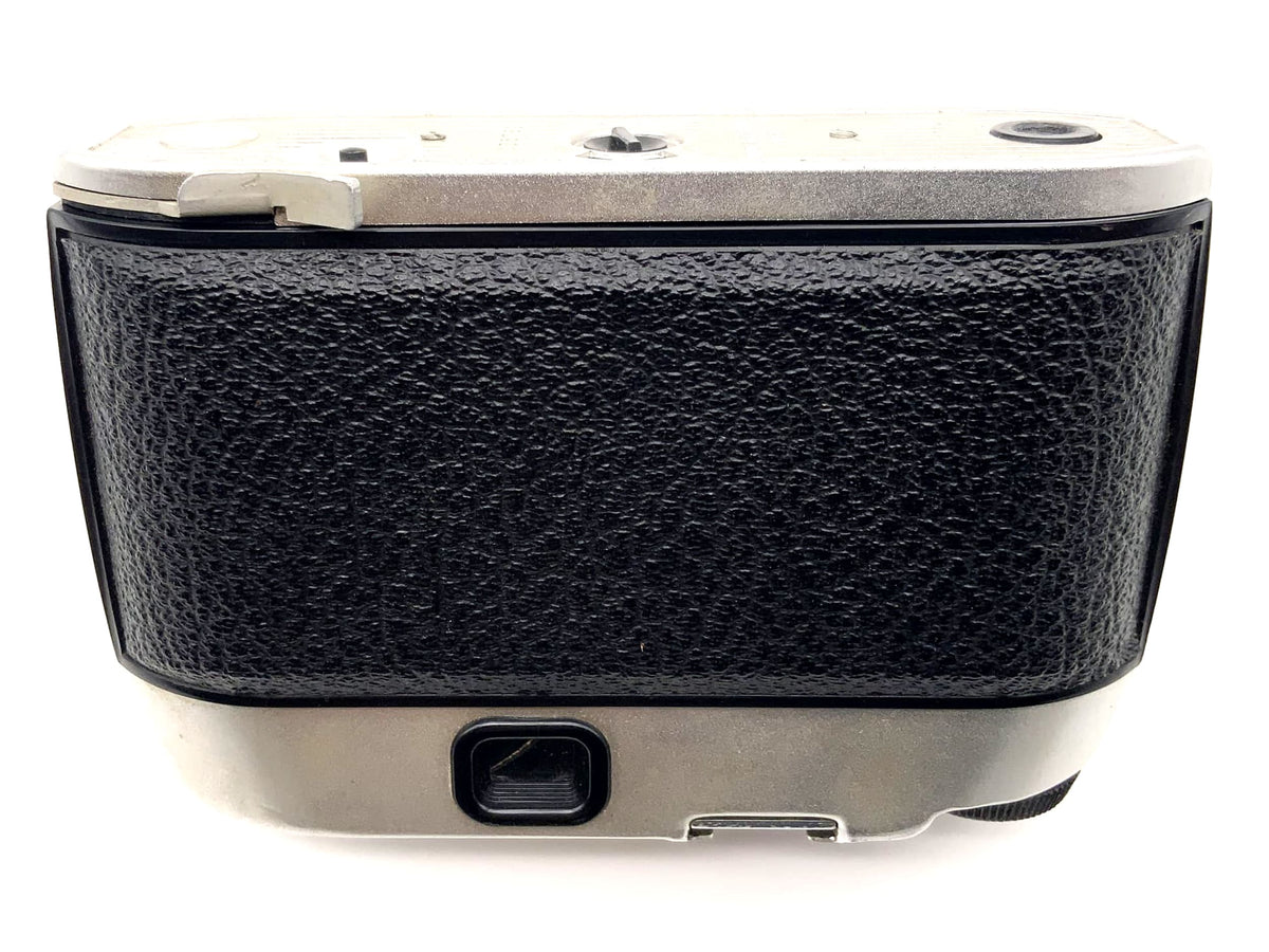 Balda Baldinette viewfinder camera with Color Isconar 45mm 1:2.8 35mm compact camera