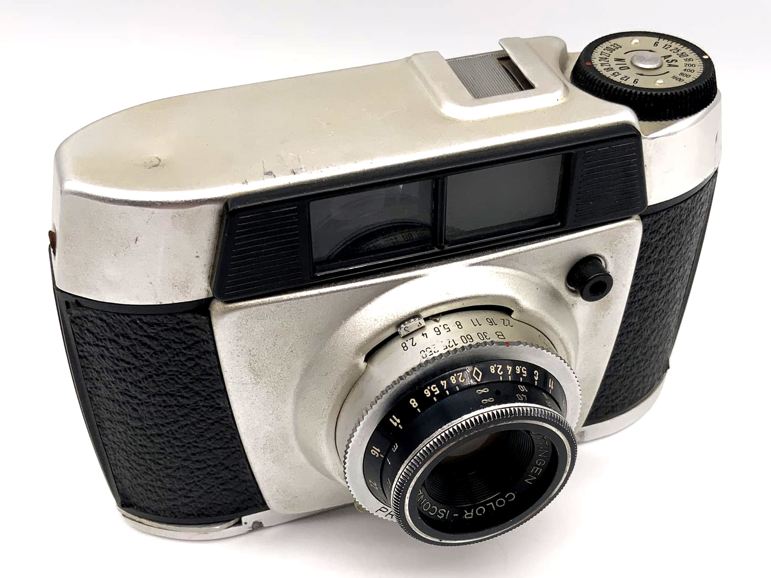 Balda Baldinette viewfinder camera with Color Isconar 45mm 1:2.8 35mm compact camera