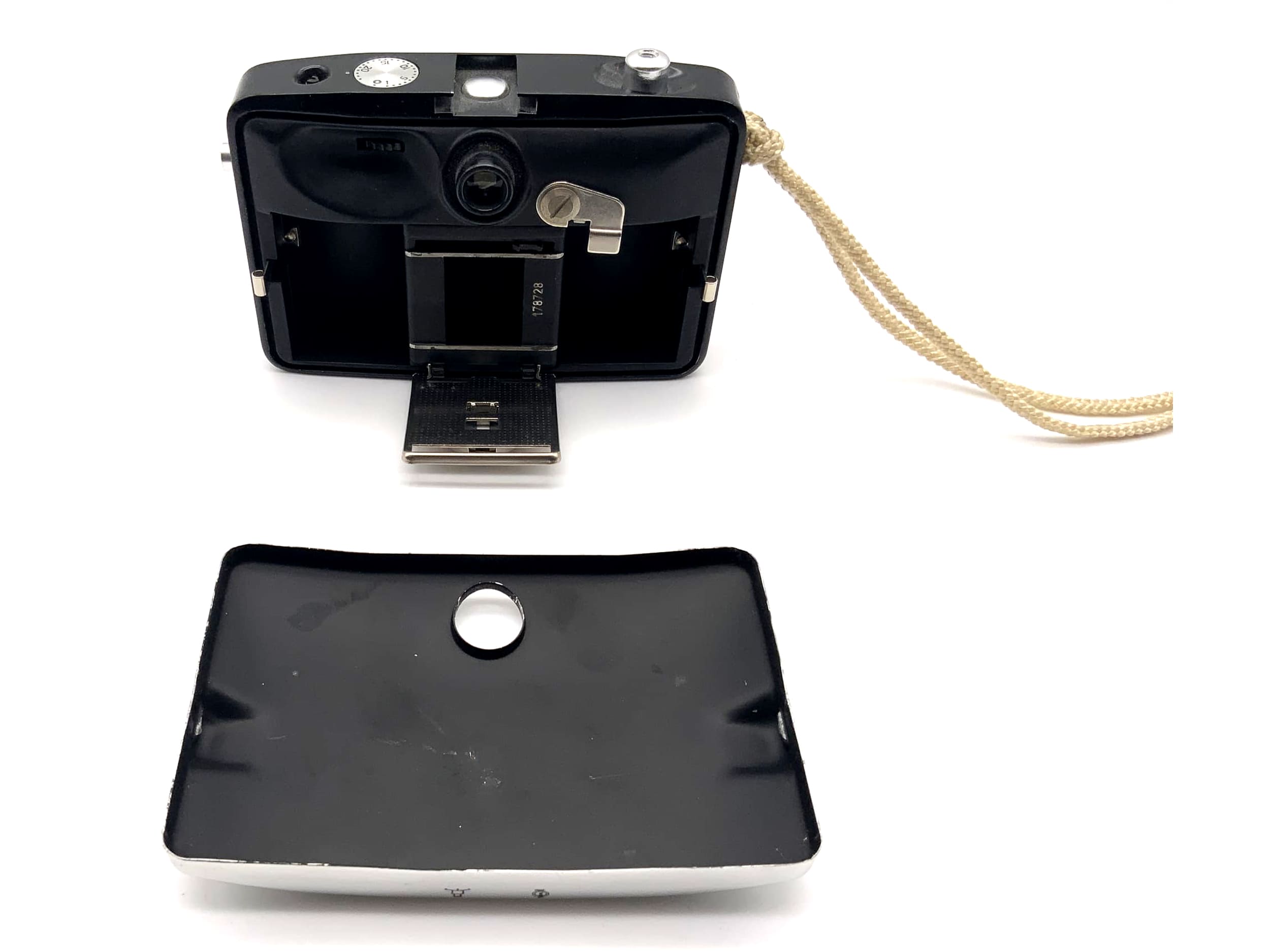 Pentacon Penti I rangefinder camera with Domiplan 30mm 1:3.5 35mm 1 black/silver