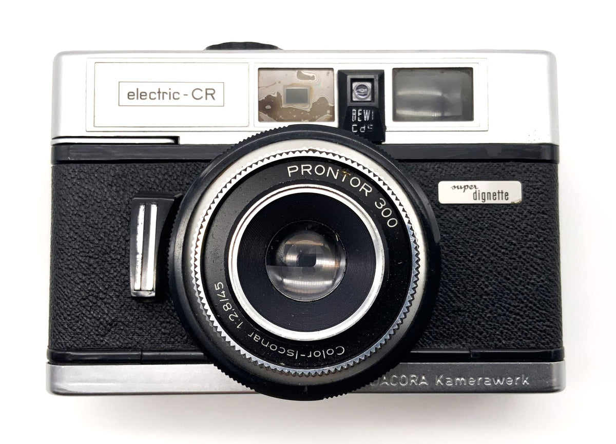 Dacora super dignette viewfinder camera with Isconar 45mm 1:2.8 35mm electric CR