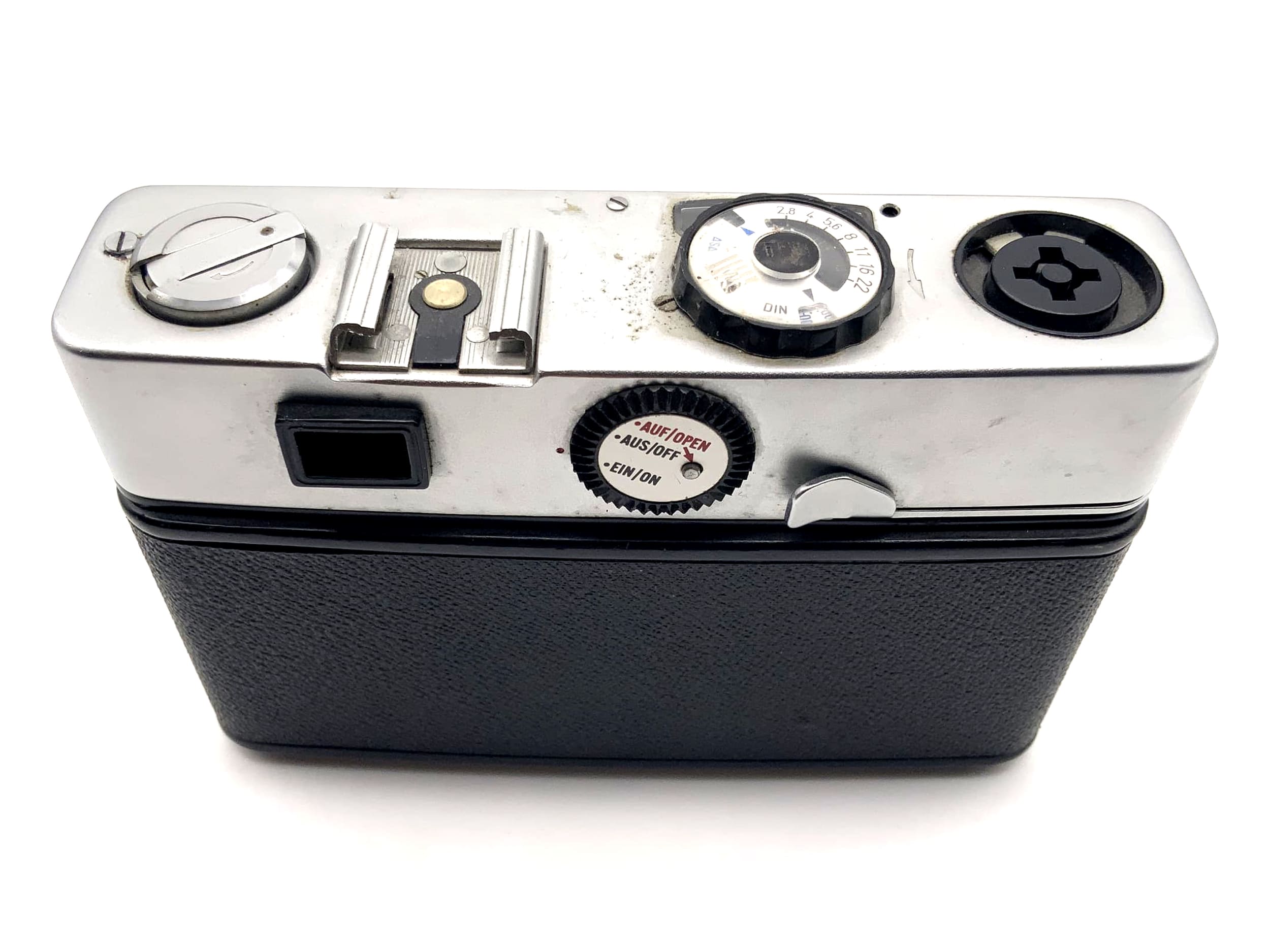 Dacora super dignette viewfinder camera with Isconar 45mm 1:2.8 35mm electric CR