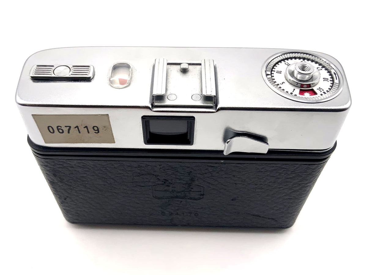 Zeiss Ikon Contessa rangefinder camera with Tessar 50mm 1:2.8 35mm compact camera