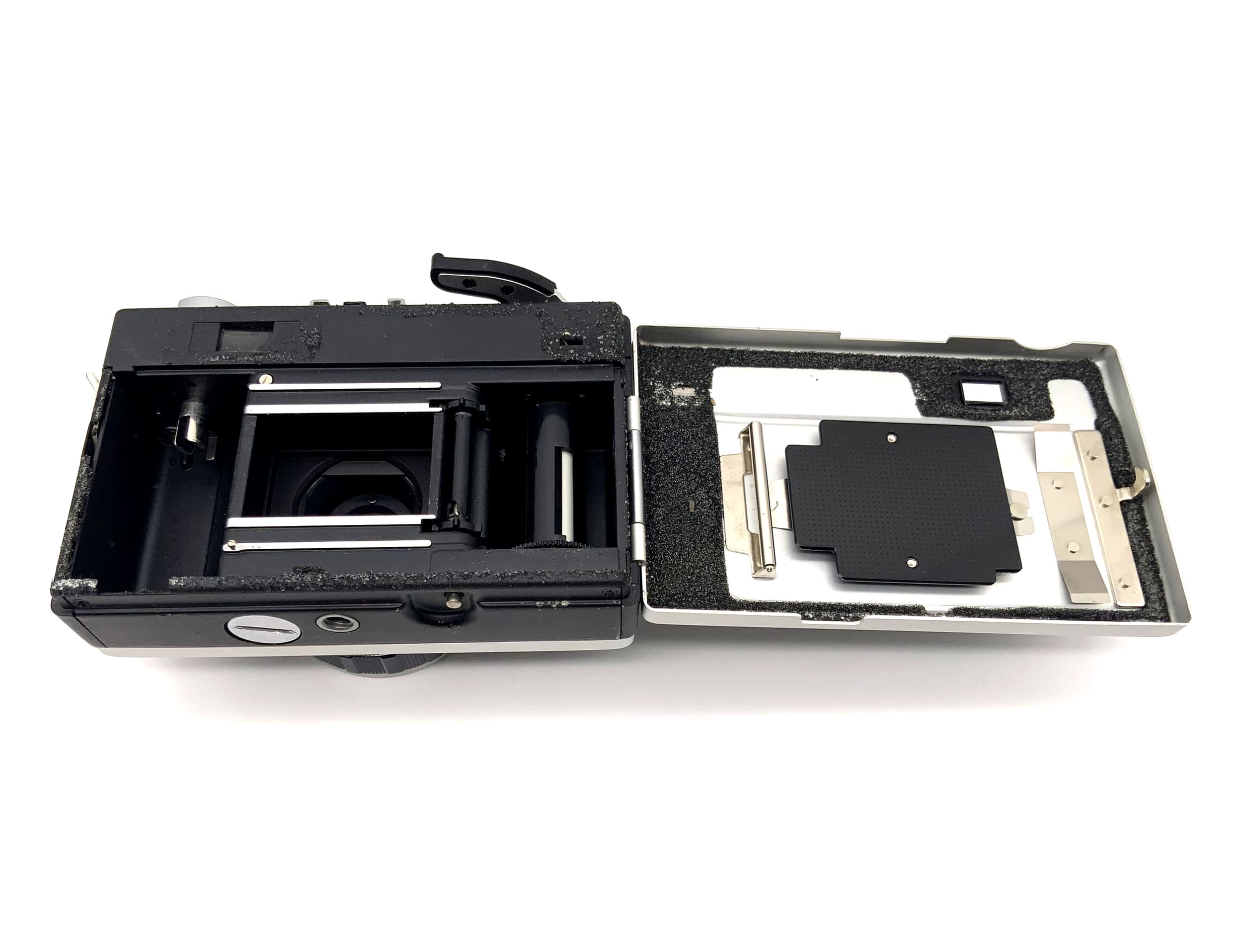 Ricoh 500 GX viewfinder camera with Rikenon 40mm 1:2.8 35mm compact camera (defective)