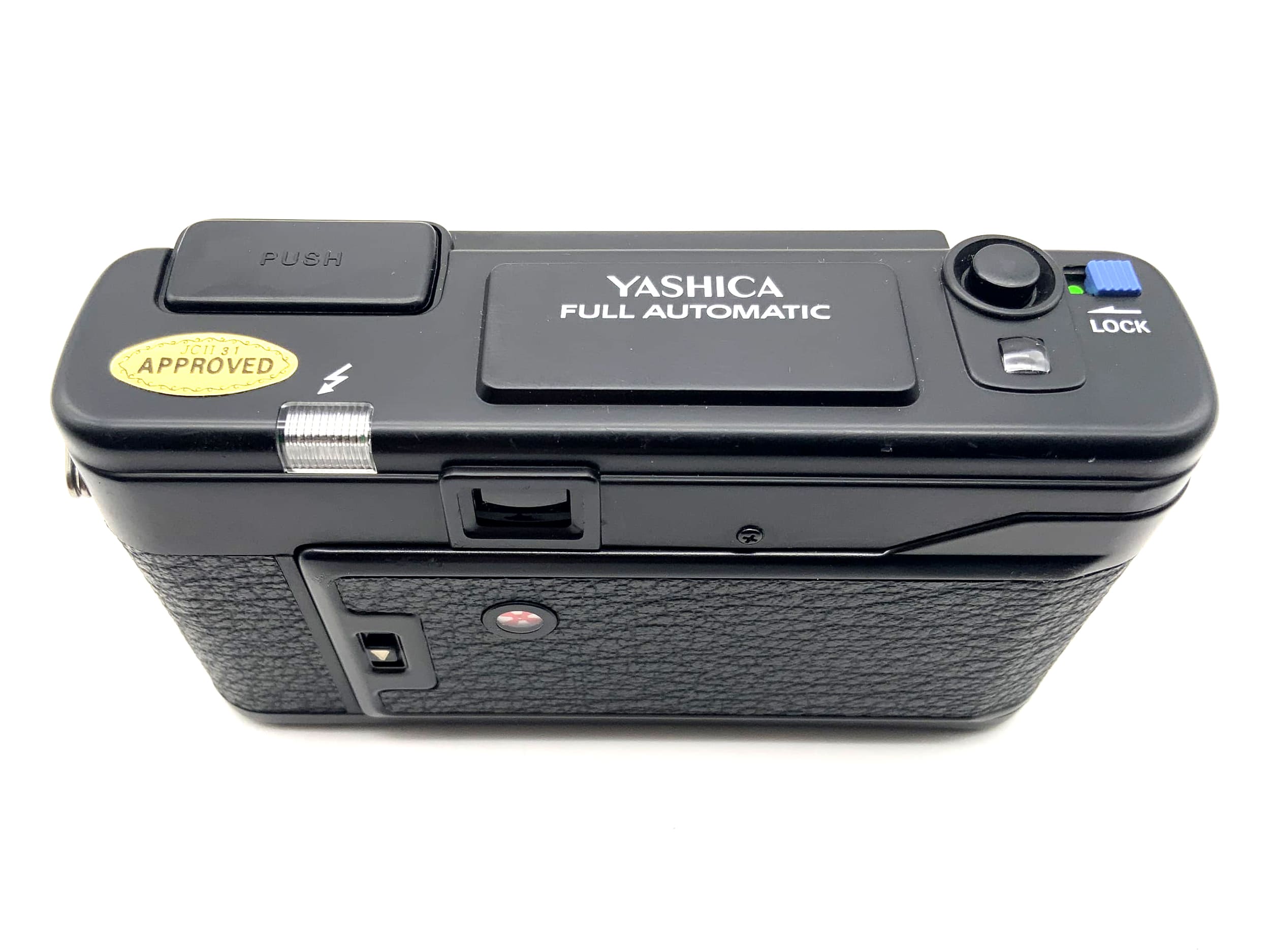 Yashica Full automatic viewfinder camera with Yashica 38mm f/2.8 lens (35mm lens) - Defective