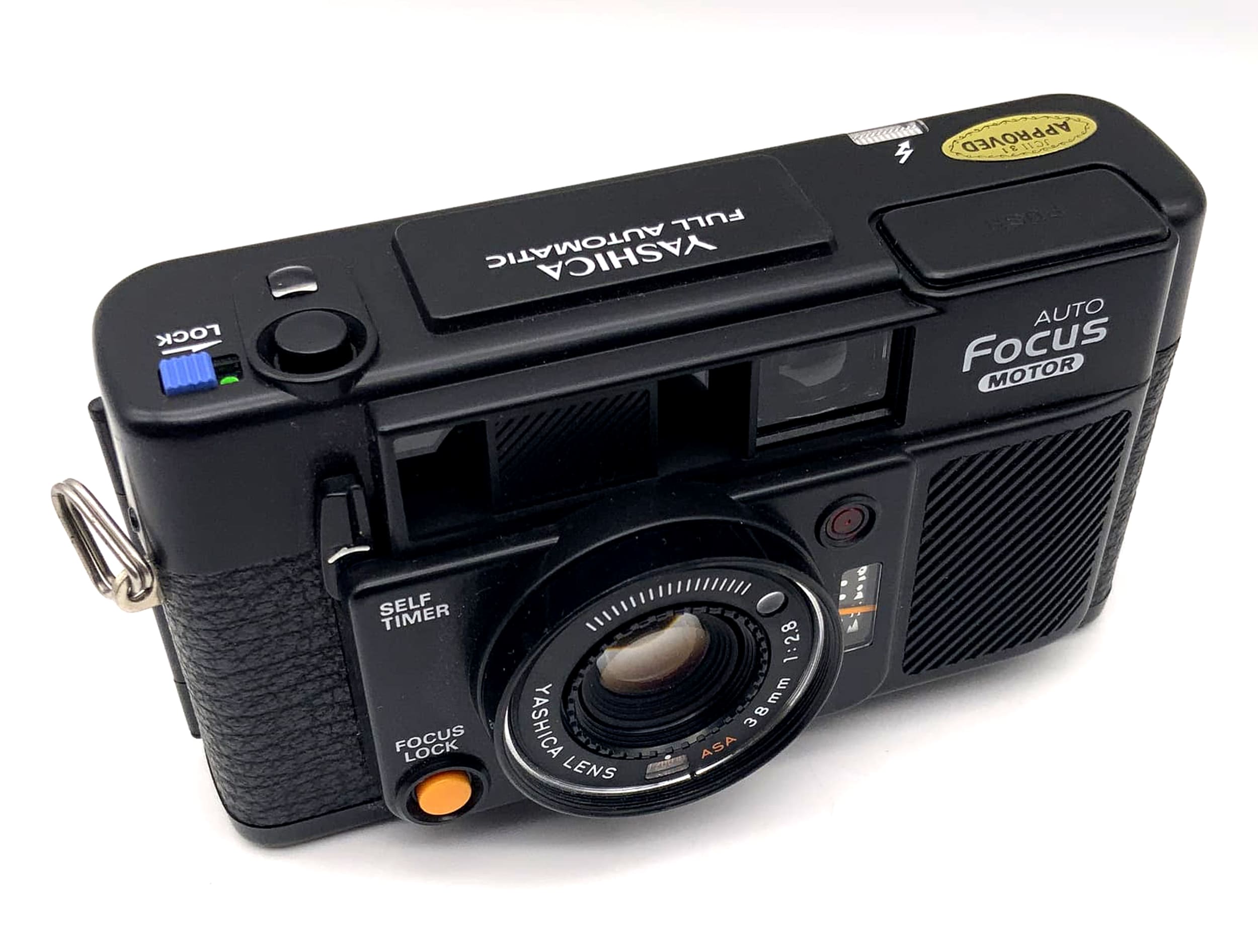 Yashica Full automatic viewfinder camera with Yashica 38mm f/2.8 lens (35mm lens) - Defective