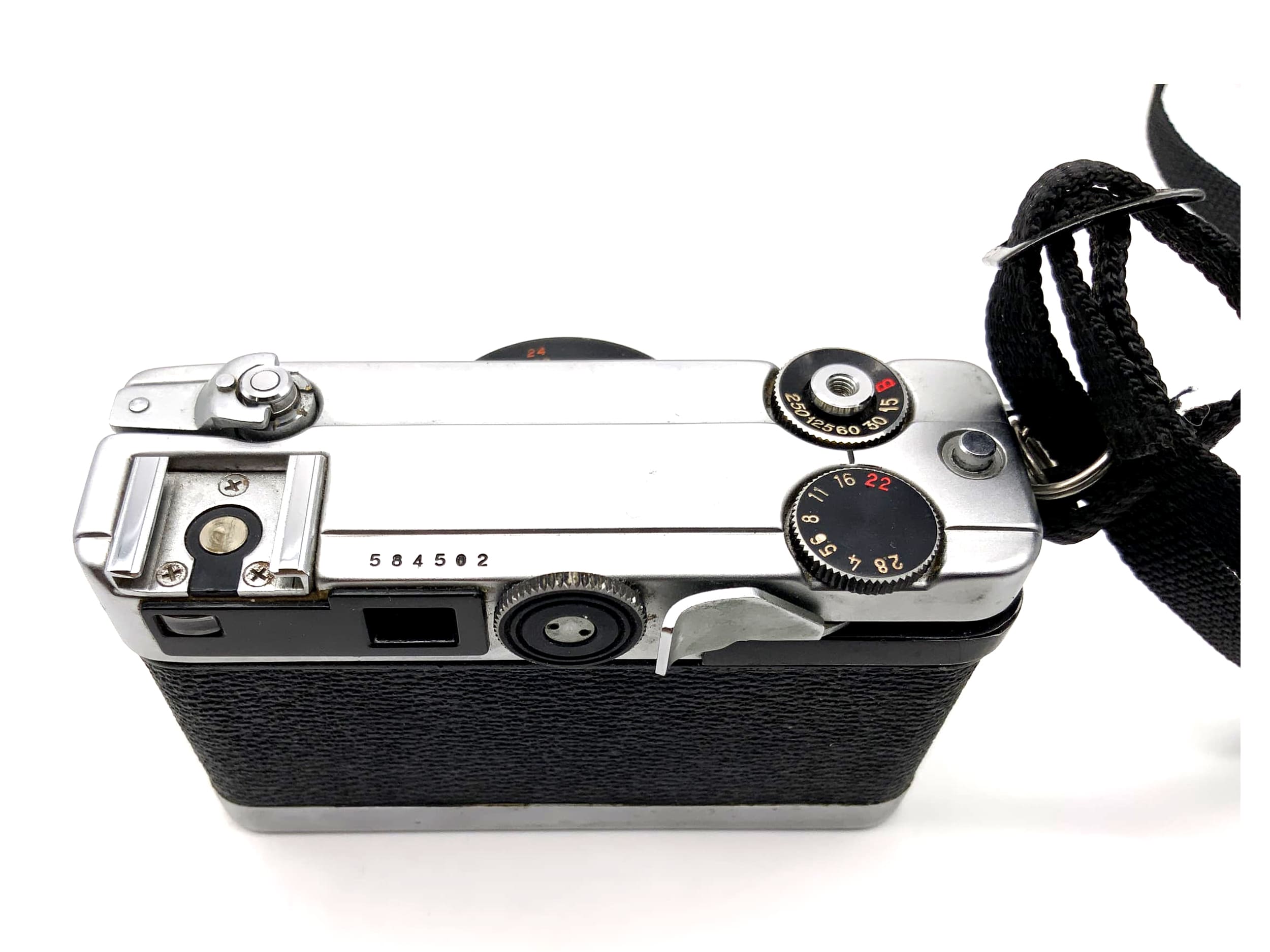 Petri Color 35 viewfinder camera with CC Petri 40mm 1:2.8 35mm compact camera (defective)