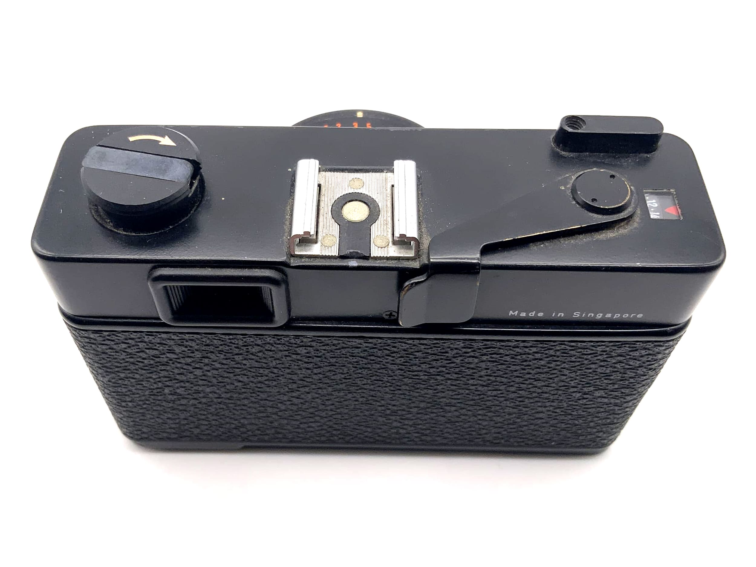 Rollei XF 35 viewfinder camera with Sonnar 40mm 1:2.3 35mm compact camera (defective)