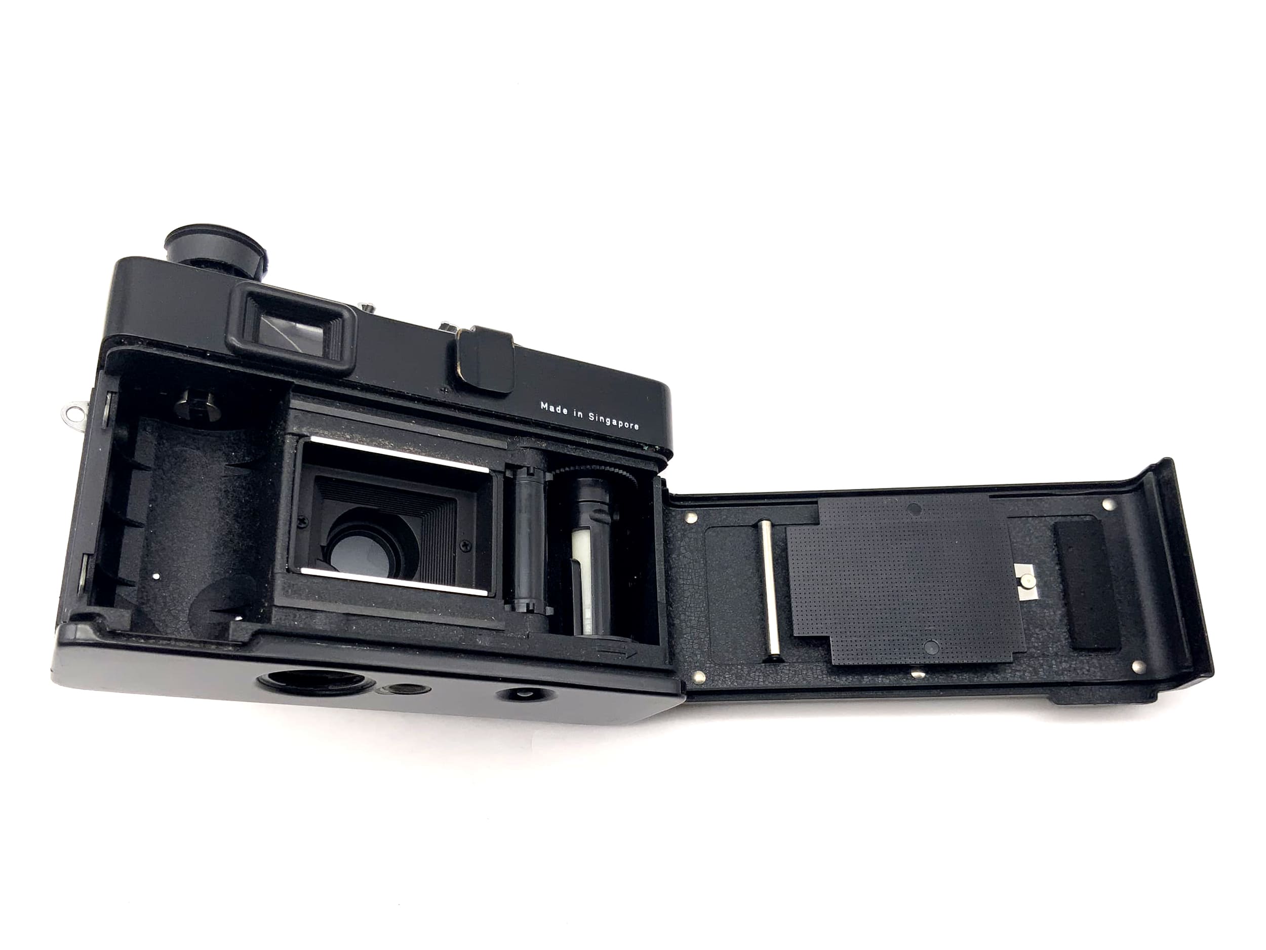 Rollei XF 35 viewfinder camera with Sonnar 40mm 1:2.3 35mm compact camera (defective)