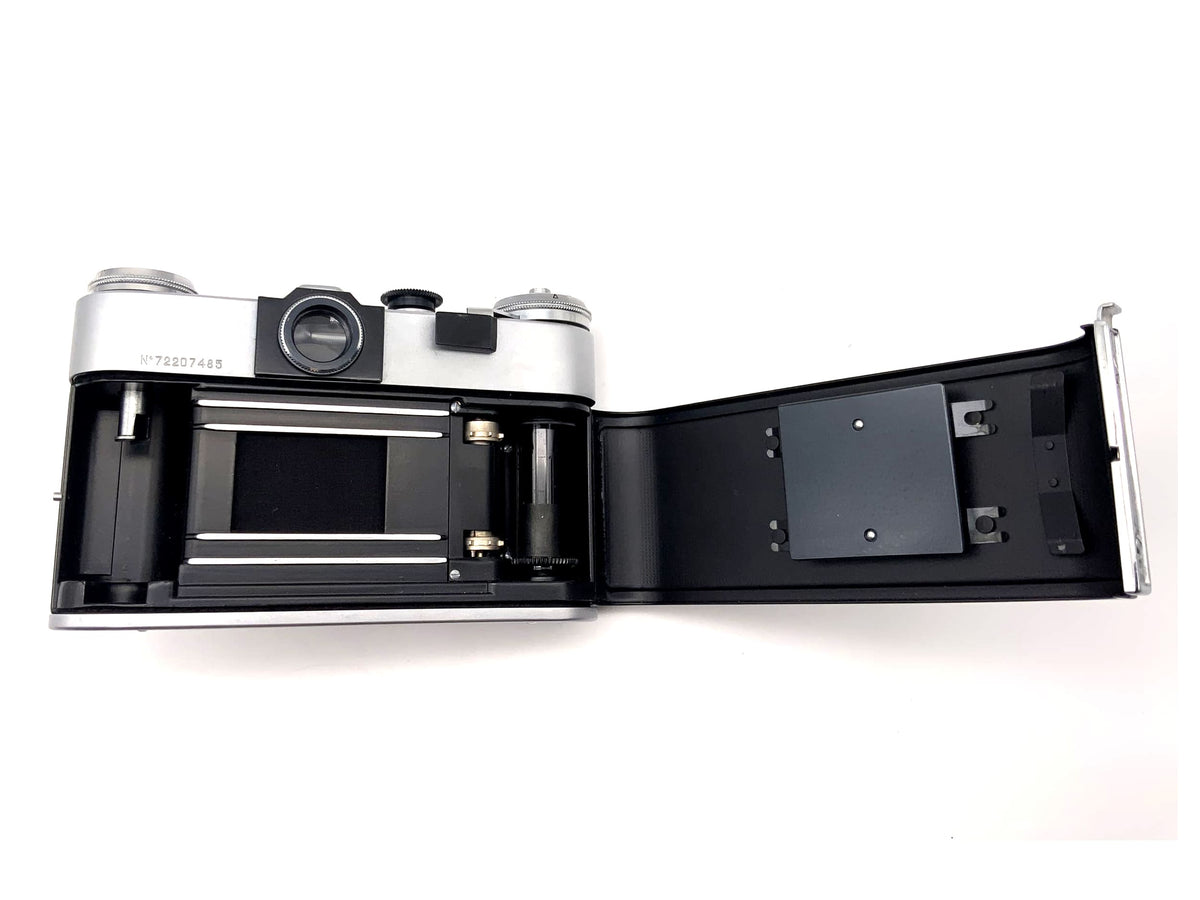 Revueflex B SLR 35mm single-lens reflex camera body