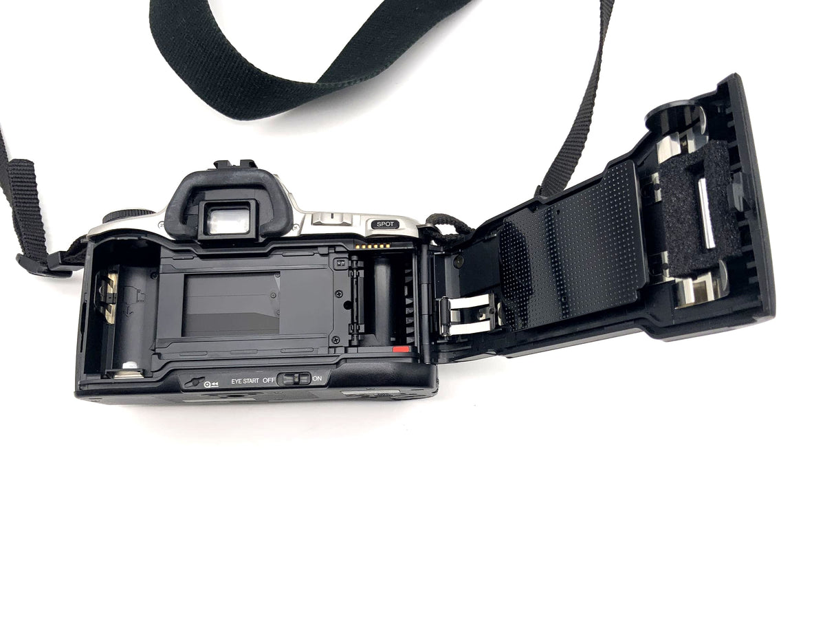 Minolta Dynax 505si super SLR camera AF 35mm camera body