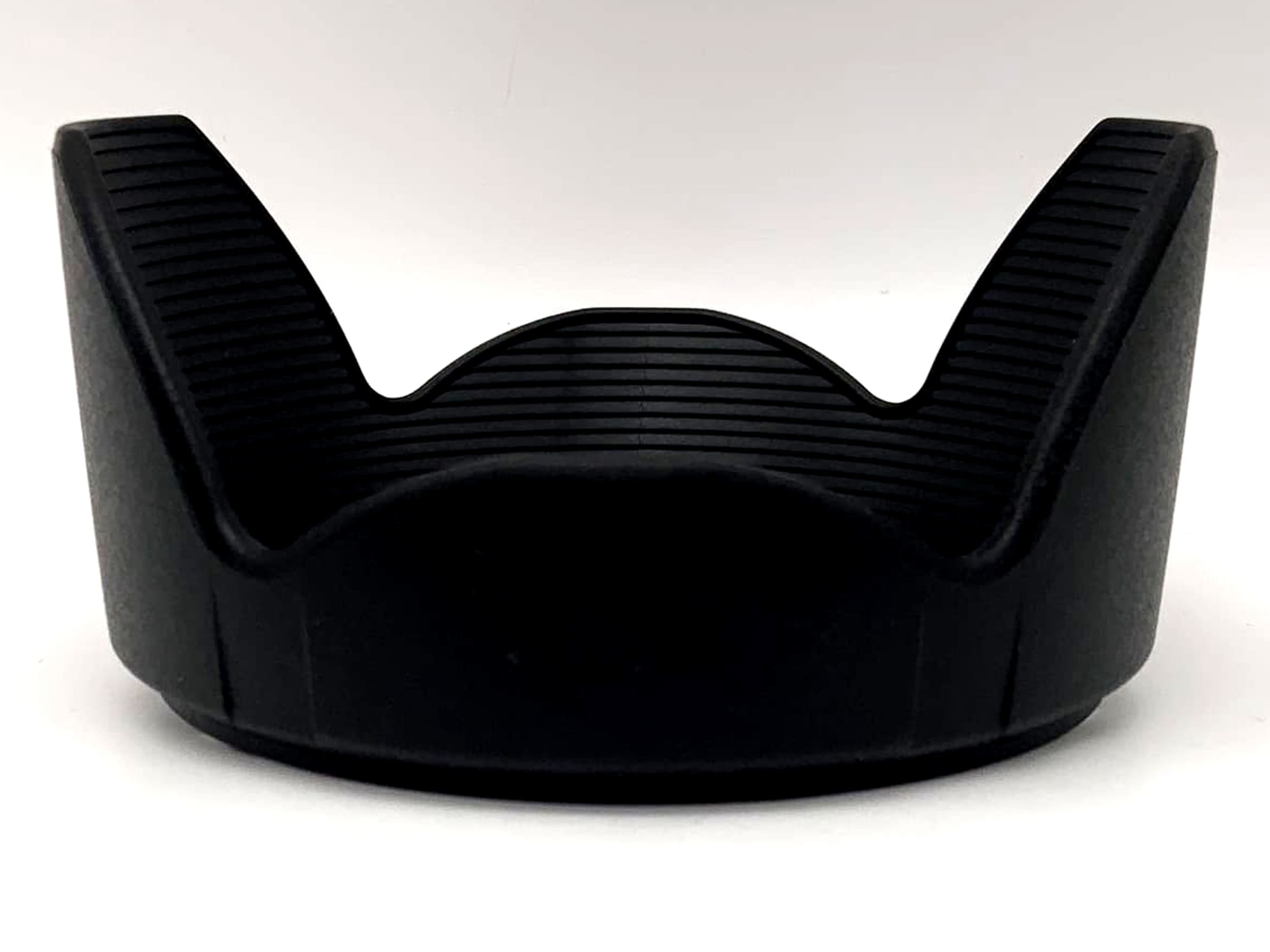 Tamron DA18 lens hood for AF 18-250mm 3.5-6.3 Di II LD lens