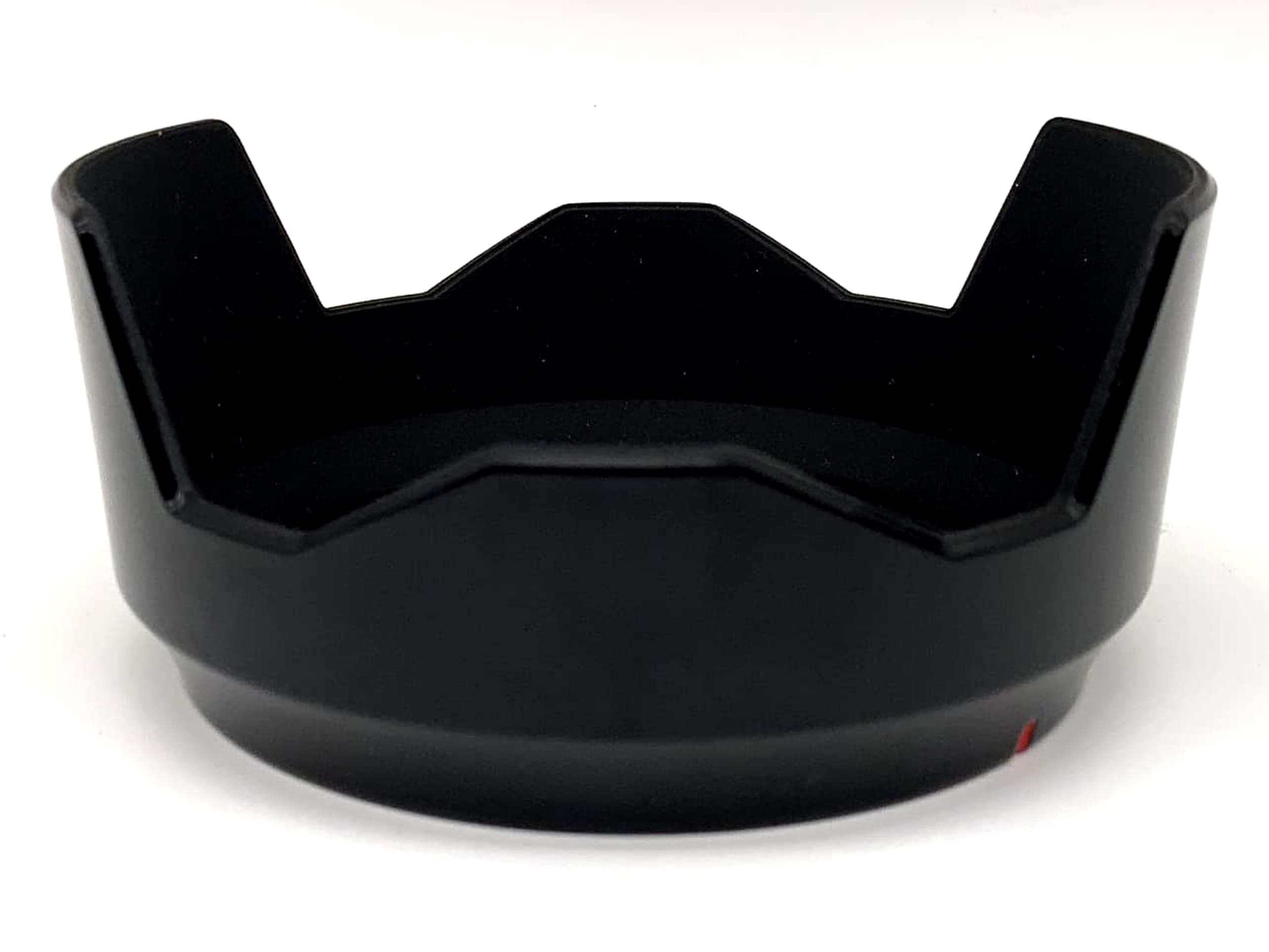 Minolta A 28 / 2 tulip-shaped lens hood