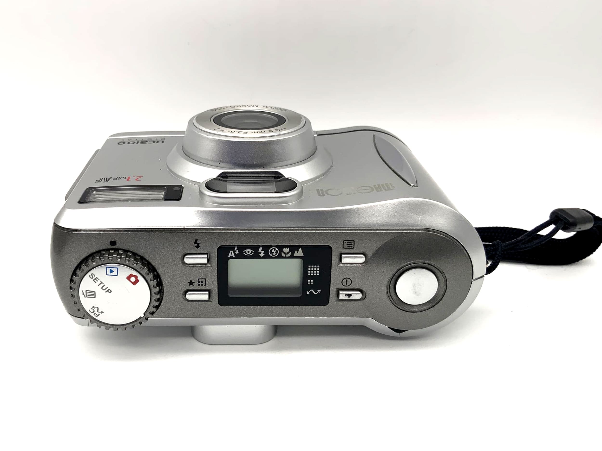 Maginon DC2100 with f=6.5mm F2.8-7.2 Digital Macro Lens 2.1 MP AF