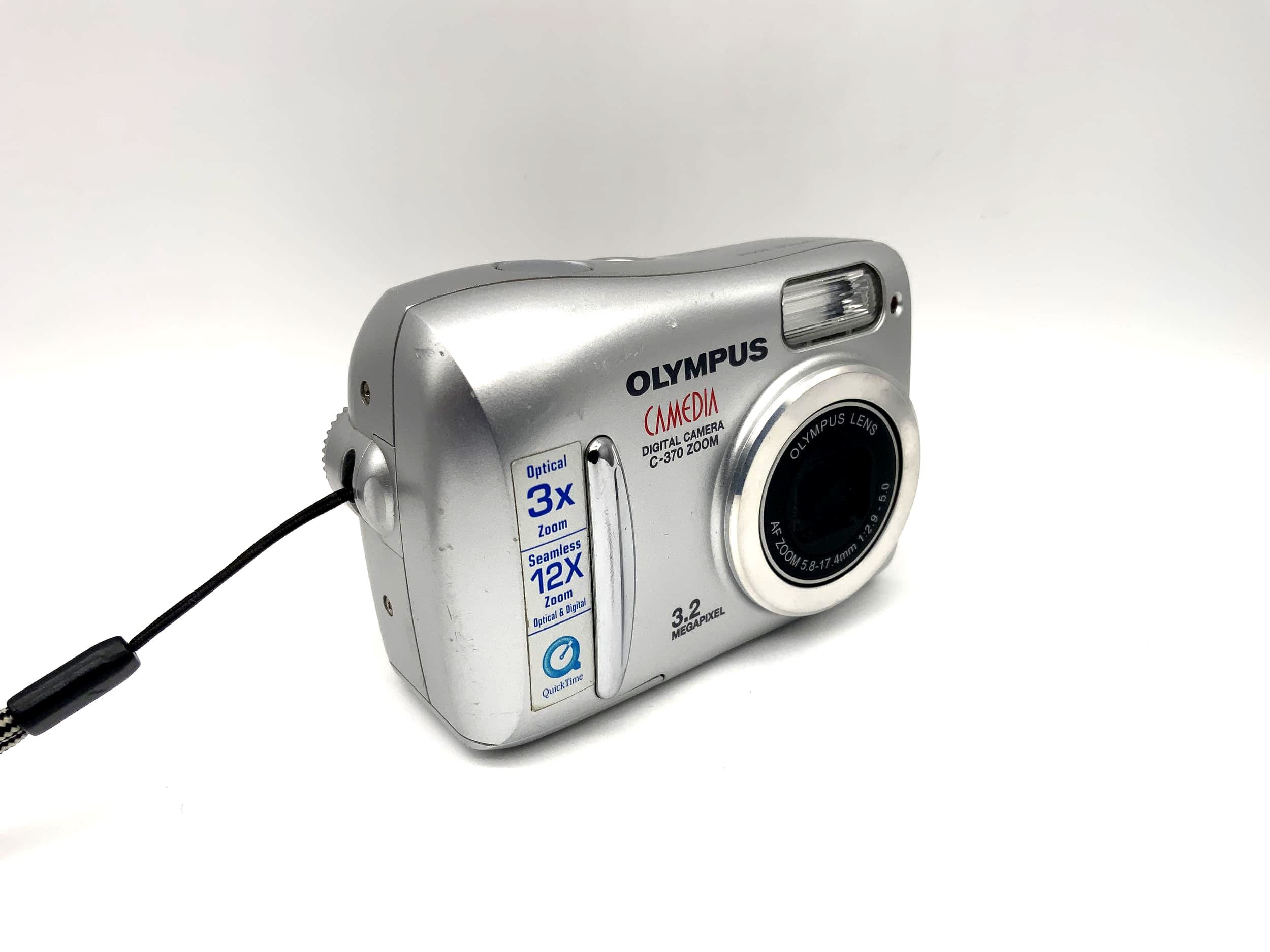 Olympus C-370 Zoom with AF Zoom Lens 5.8-17.4mm 1:2.9-5.0 3.2 MP 3x Optical Zoom