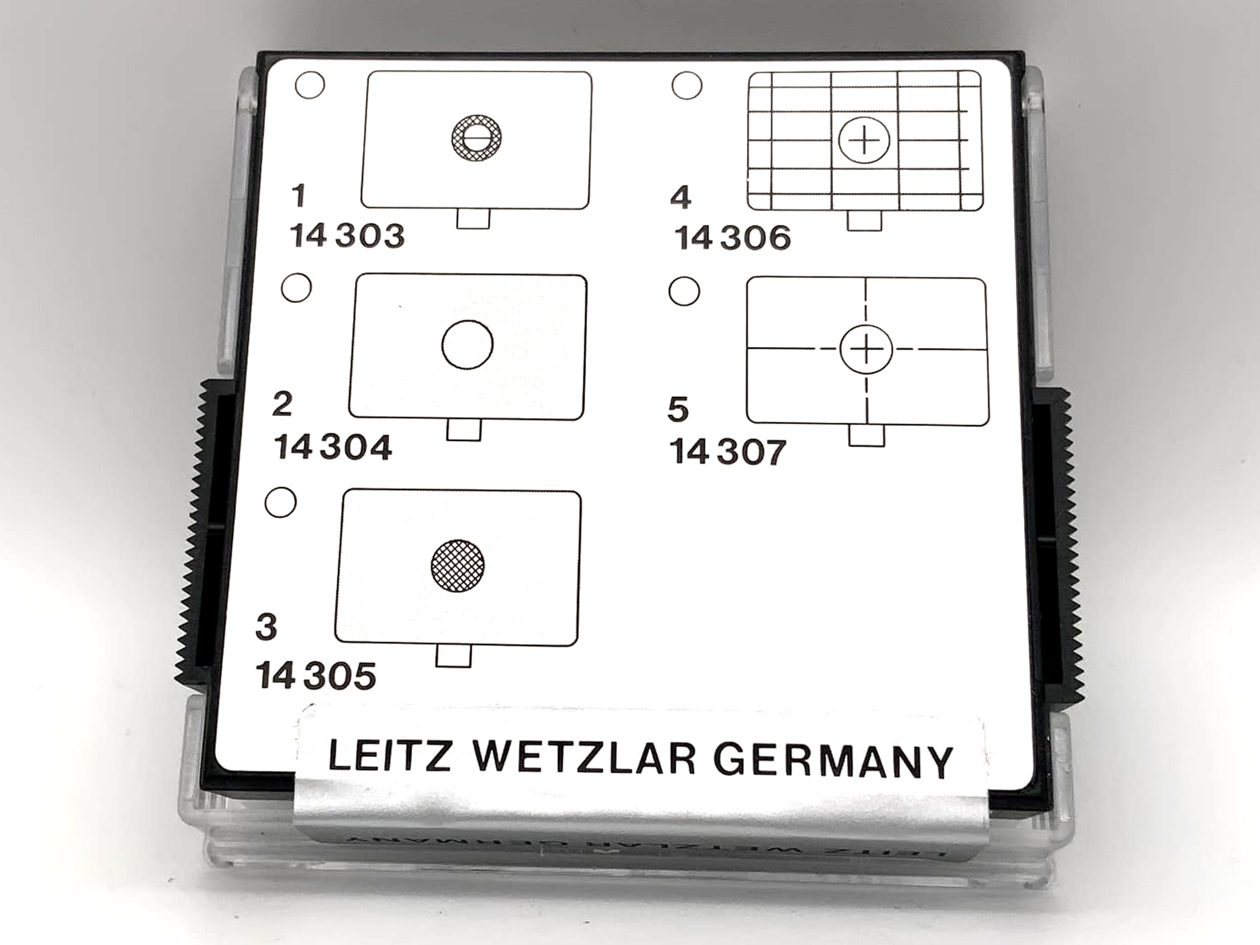 Leica focusing screen 14306 No. 4 for Leica R4-7 solid ground glass grid pattern