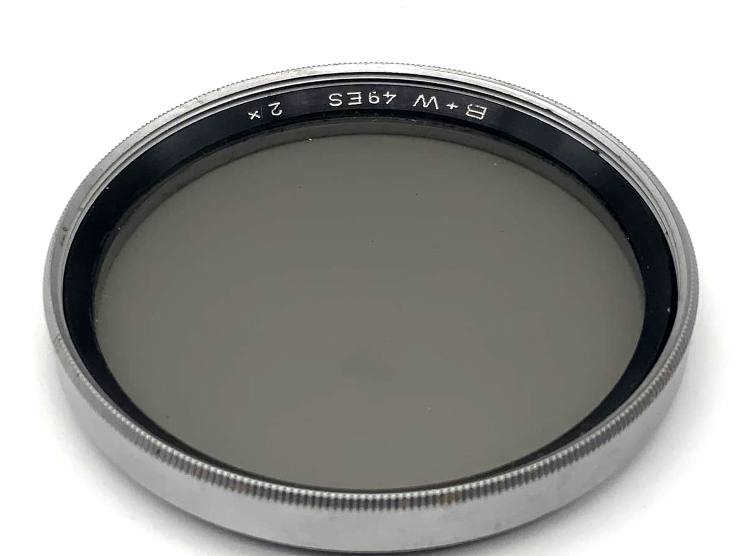 B+W 49mm gray filter with 2 circular filter threads