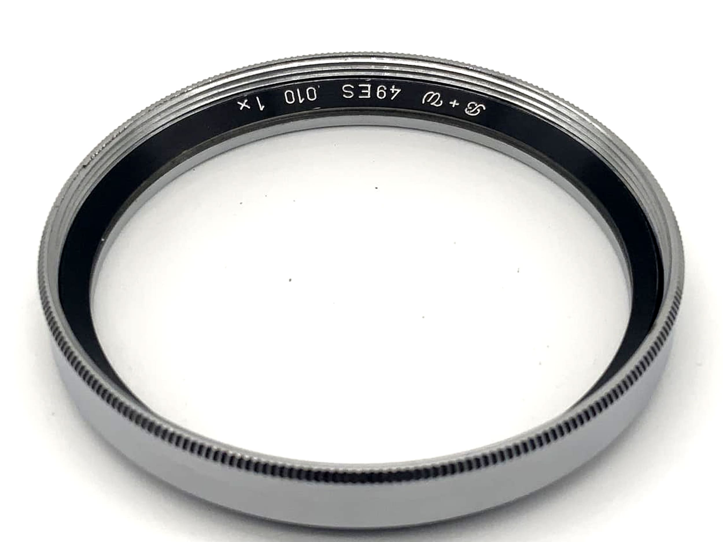 B+W UV filter 49mm filter 49ES 010 1x silver circular filter thread