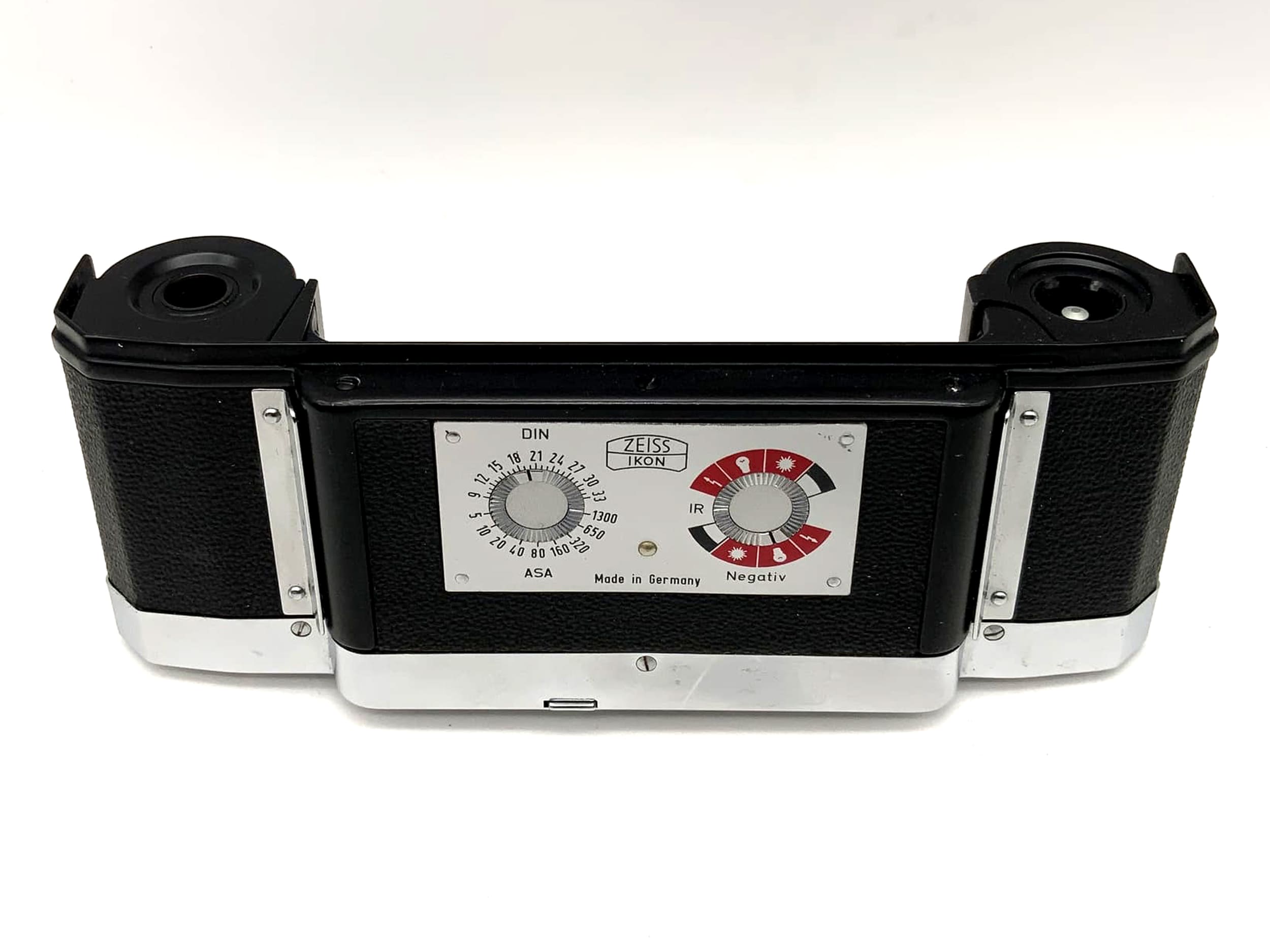 Zeiss Ikon interchangeable magazine 200304 backplate for Contarex