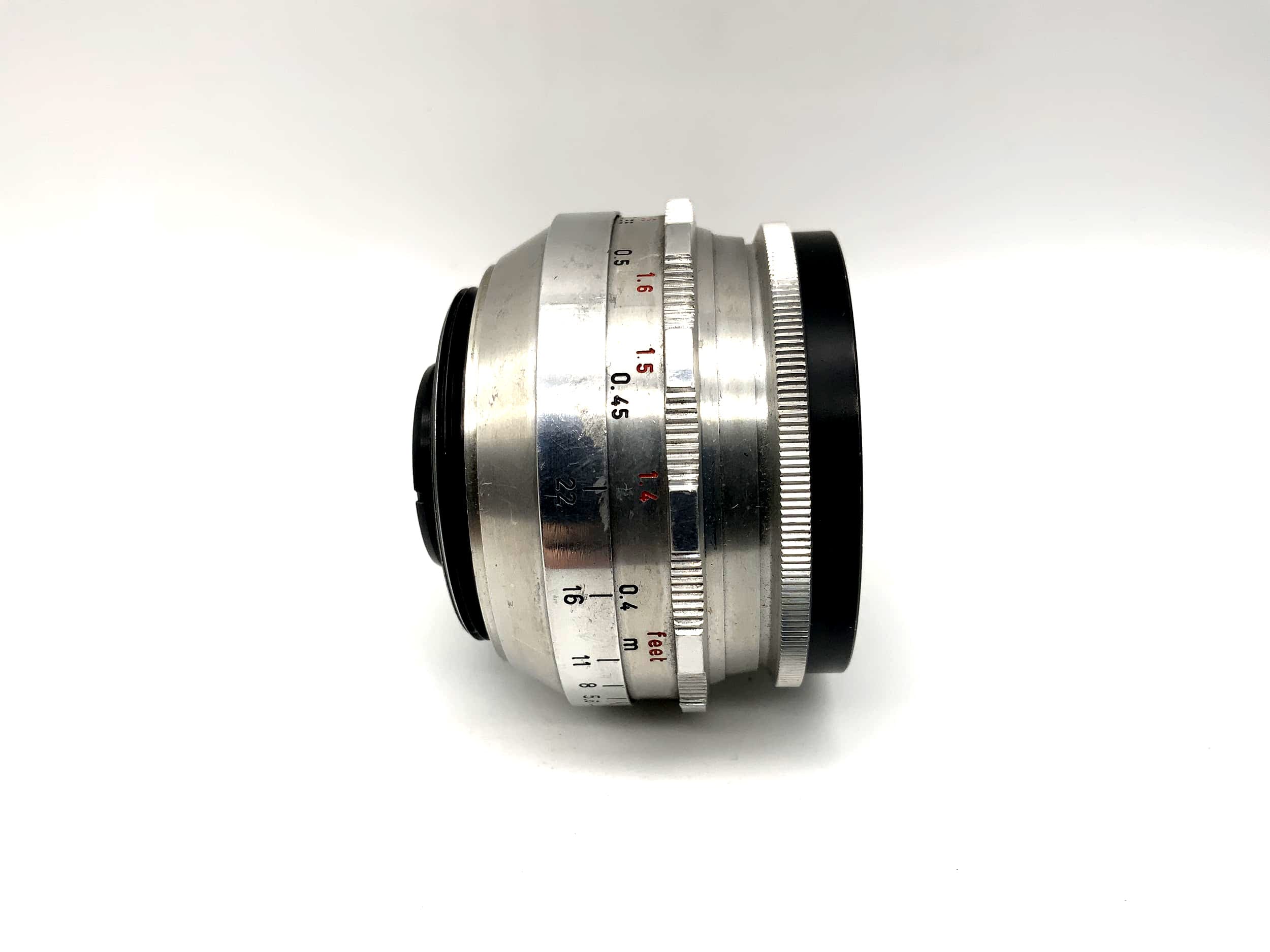 Meyer Optik Görlitz 35mm 1:4.5 lens red V Primagon camera lens (M42)
