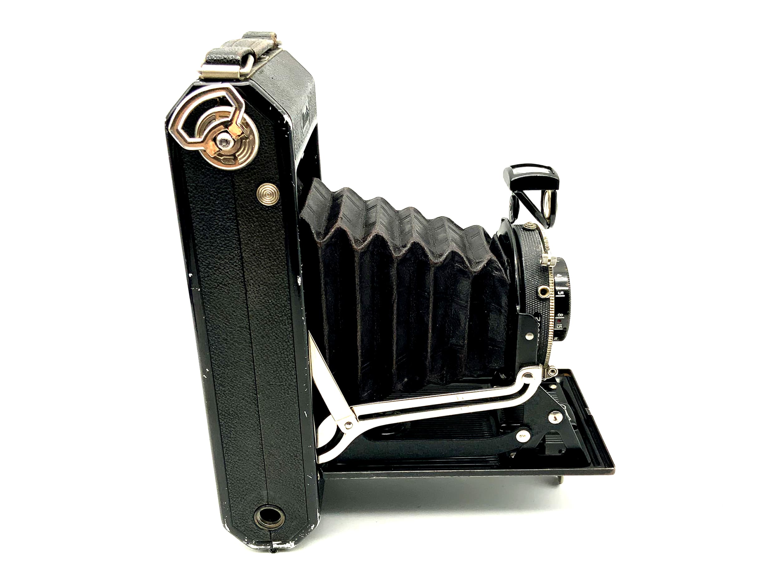 Zeiss Ikon Ikonta 520/2 folding camera Carl Zeiss Tessar 1:4.5 f=10.5cm Compur 6x9