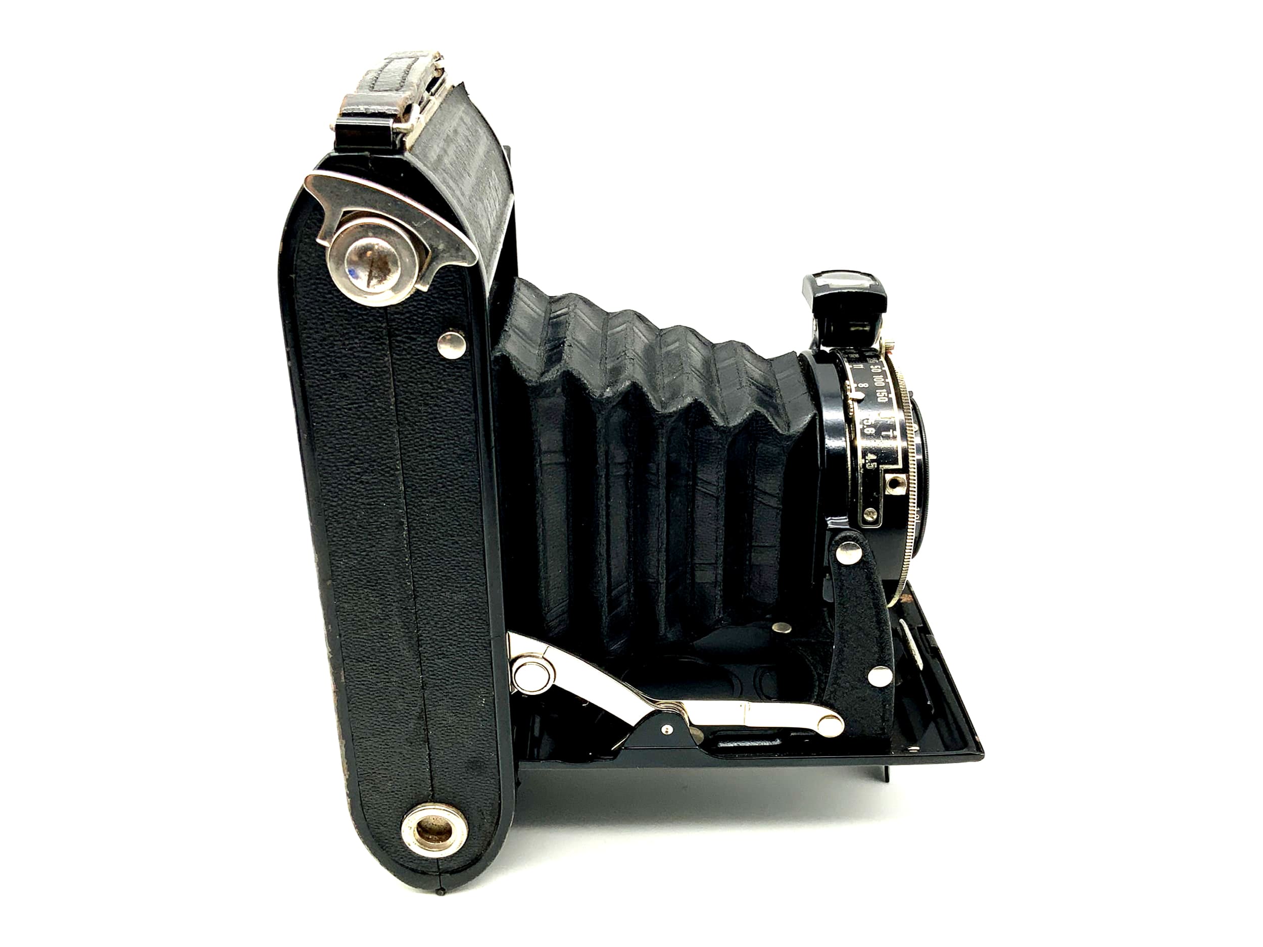 Voigtländer Bessa folding camera with Anastigmat Voigtar 1:4.5 F=11cm