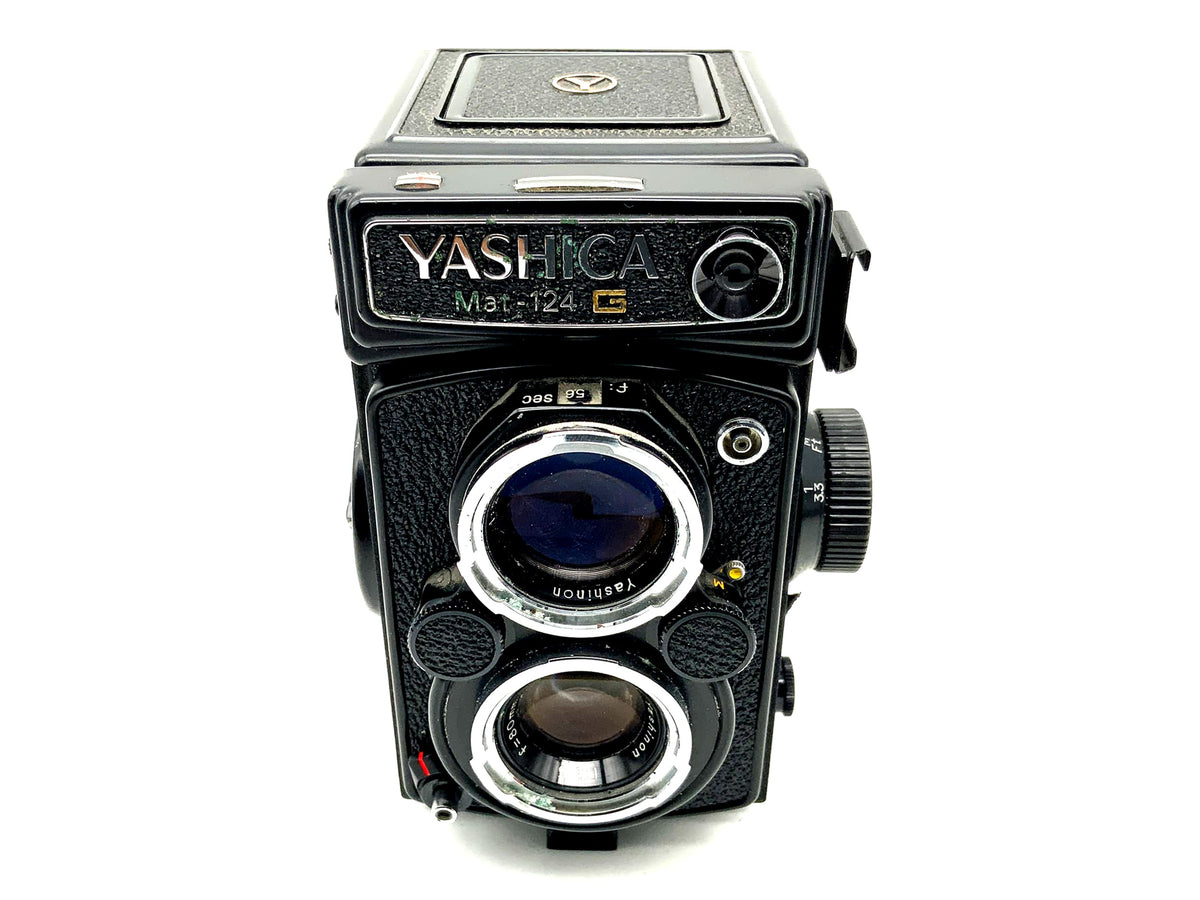Yashica Mat 124 G TLR with Yashinon 1:3.5 f=80mm Copal-SV 6x6 twin-lens reflex camera