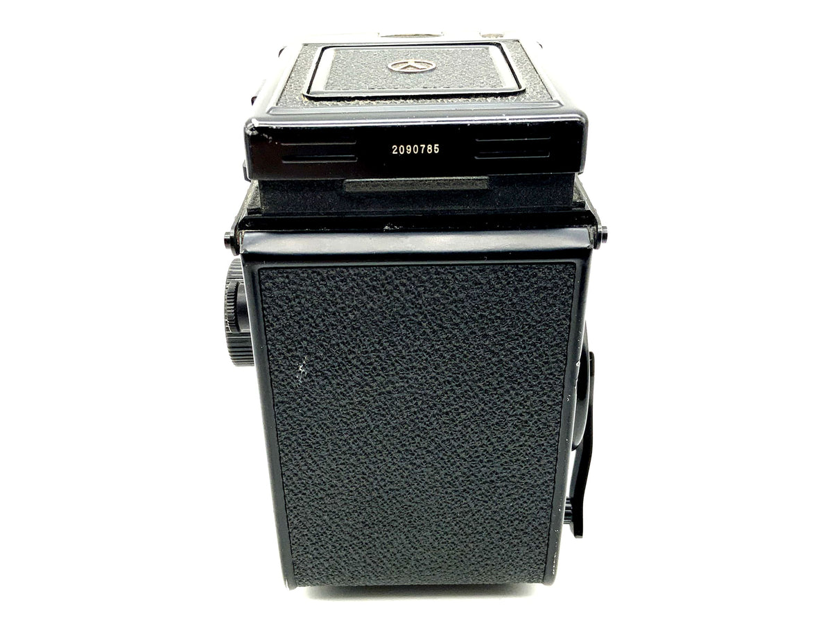 Yashica Mat 124 G TLR with Yashinon 1:3.5 f=80mm Copal-SV 6x6 twin-lens reflex camera